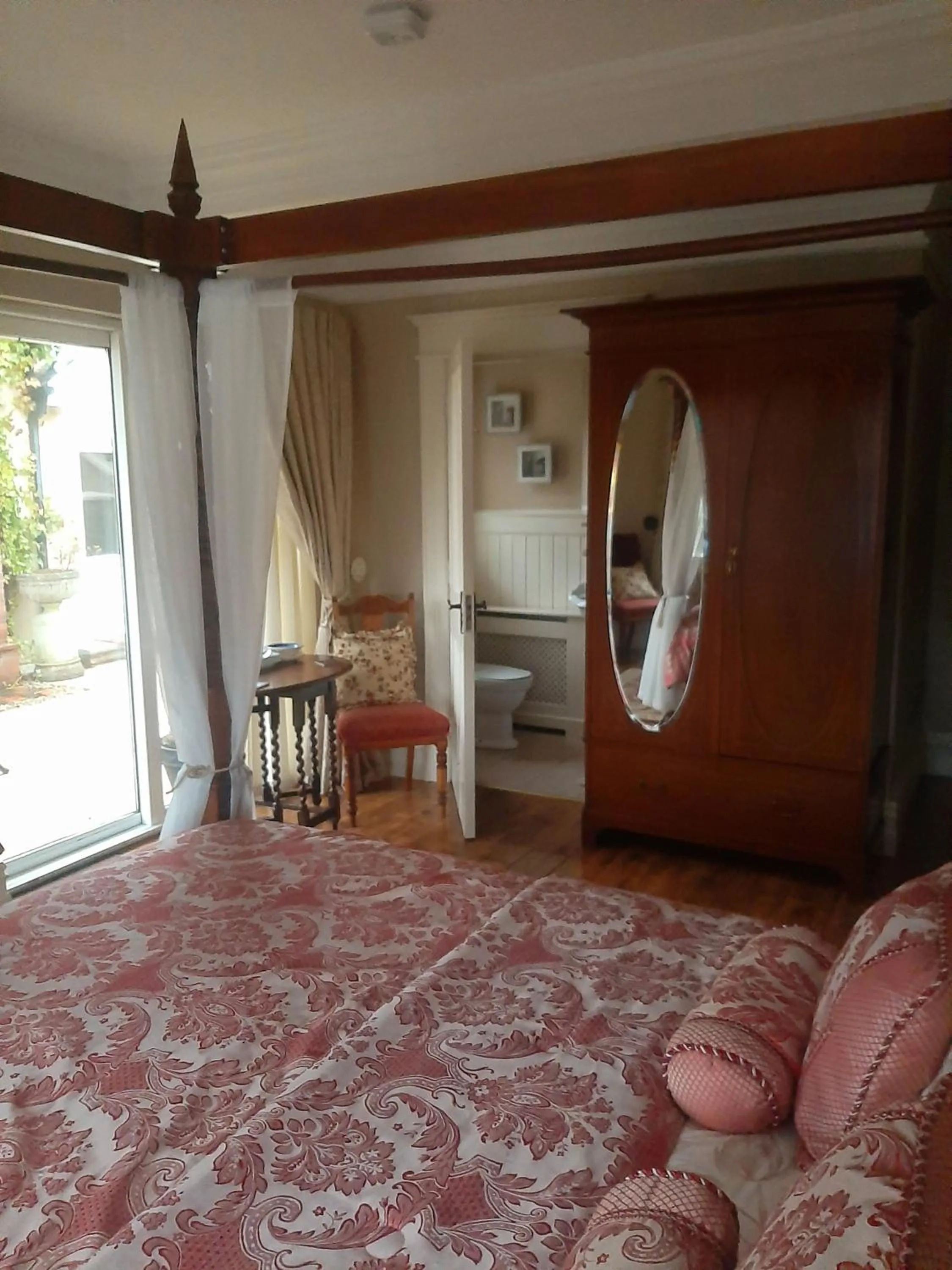 Bed in Riverside Lodge