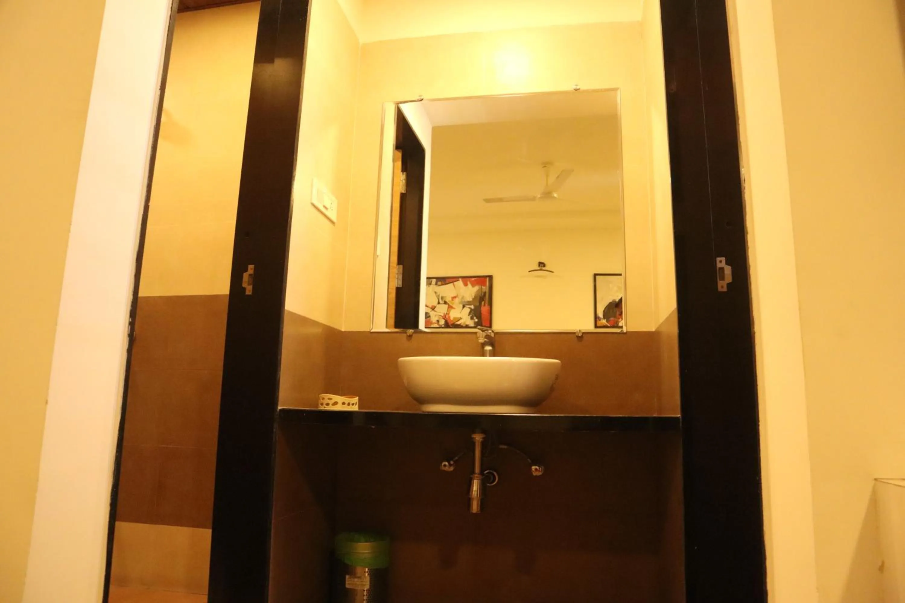Bathroom in Hotel Grand Ecotel, Aurangabad