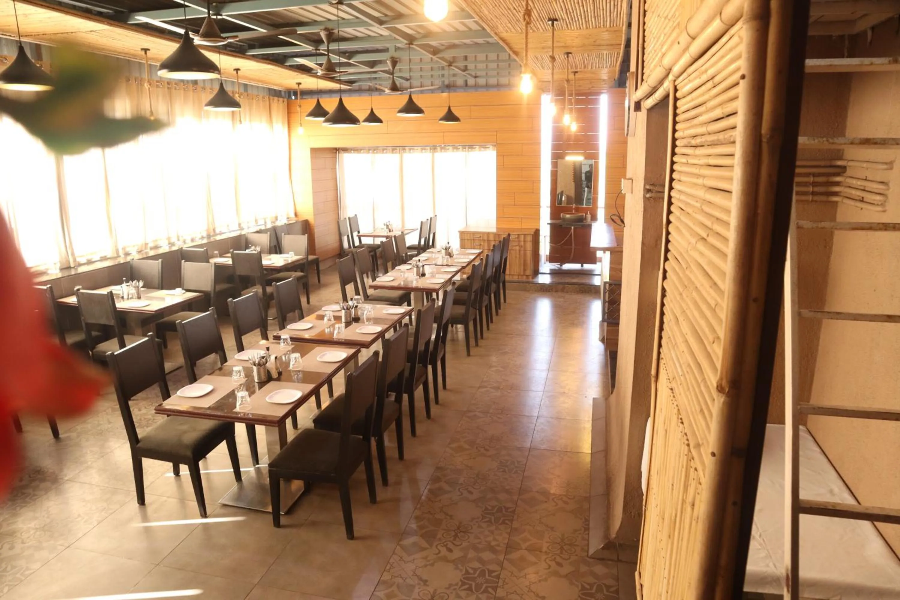 Restaurant/places to eat in Hotel Grand Ecotel, Aurangabad