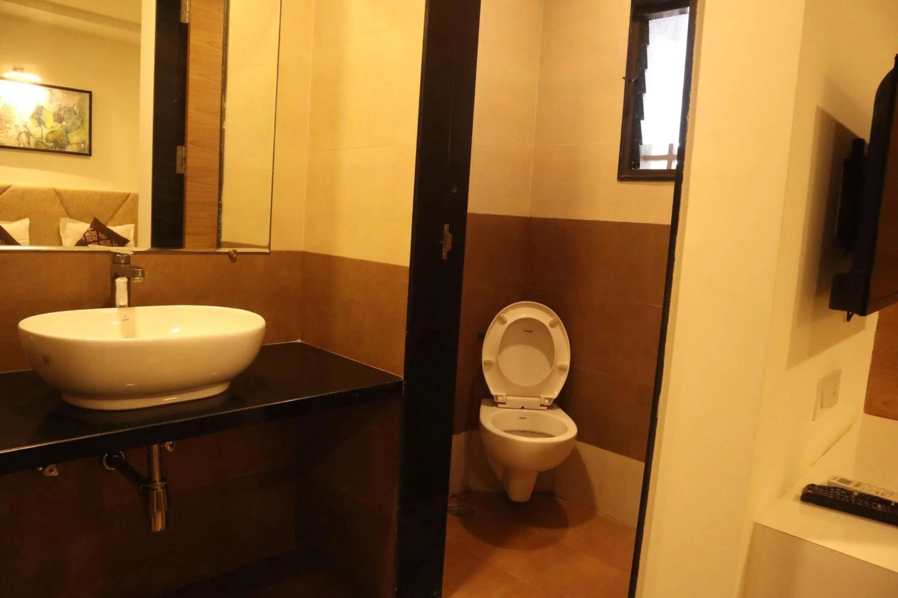 Toilet in Hotel Grand Ecotel, Aurangabad