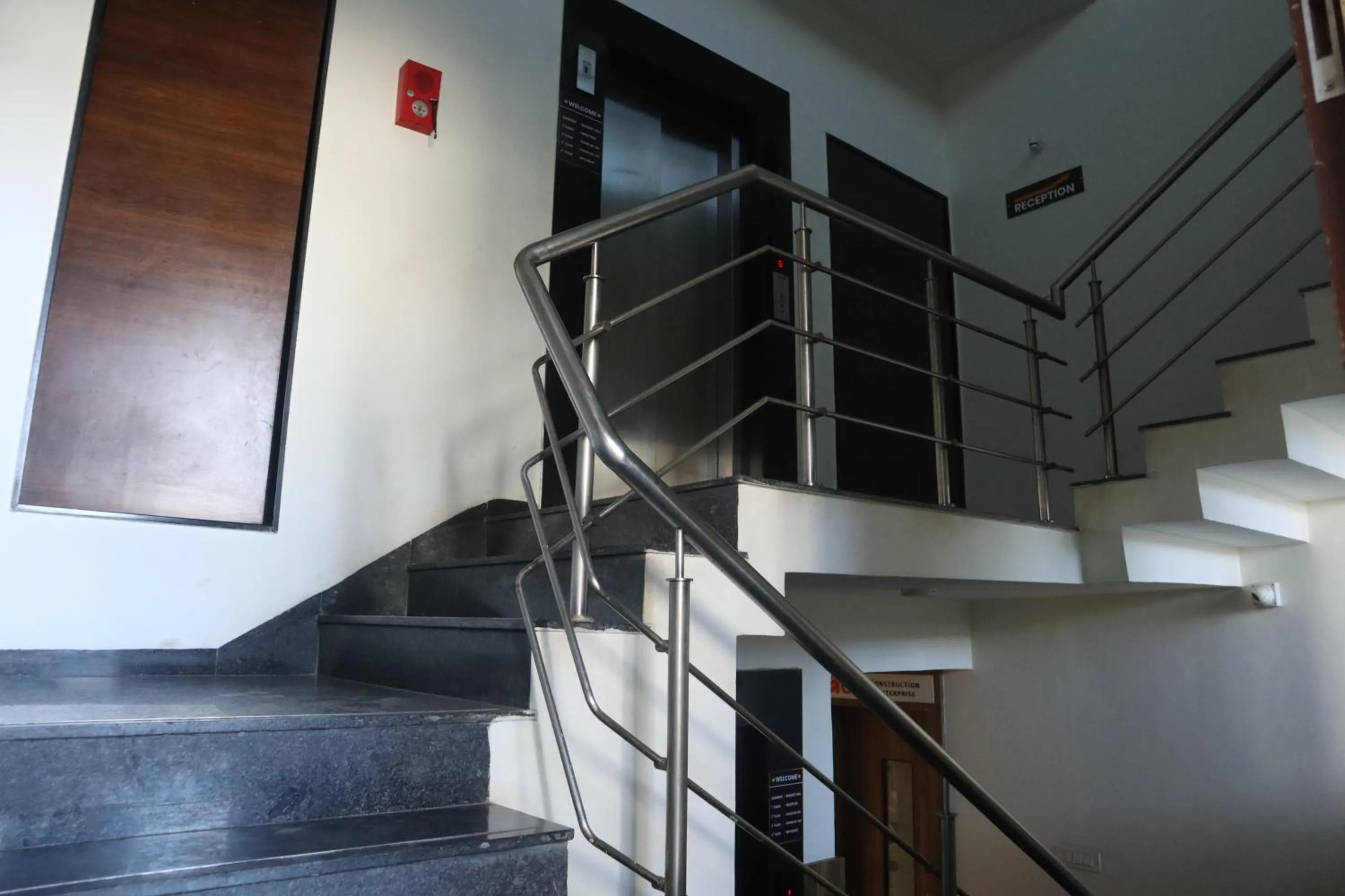 elevator in Hotel Grand Ecotel, Aurangabad