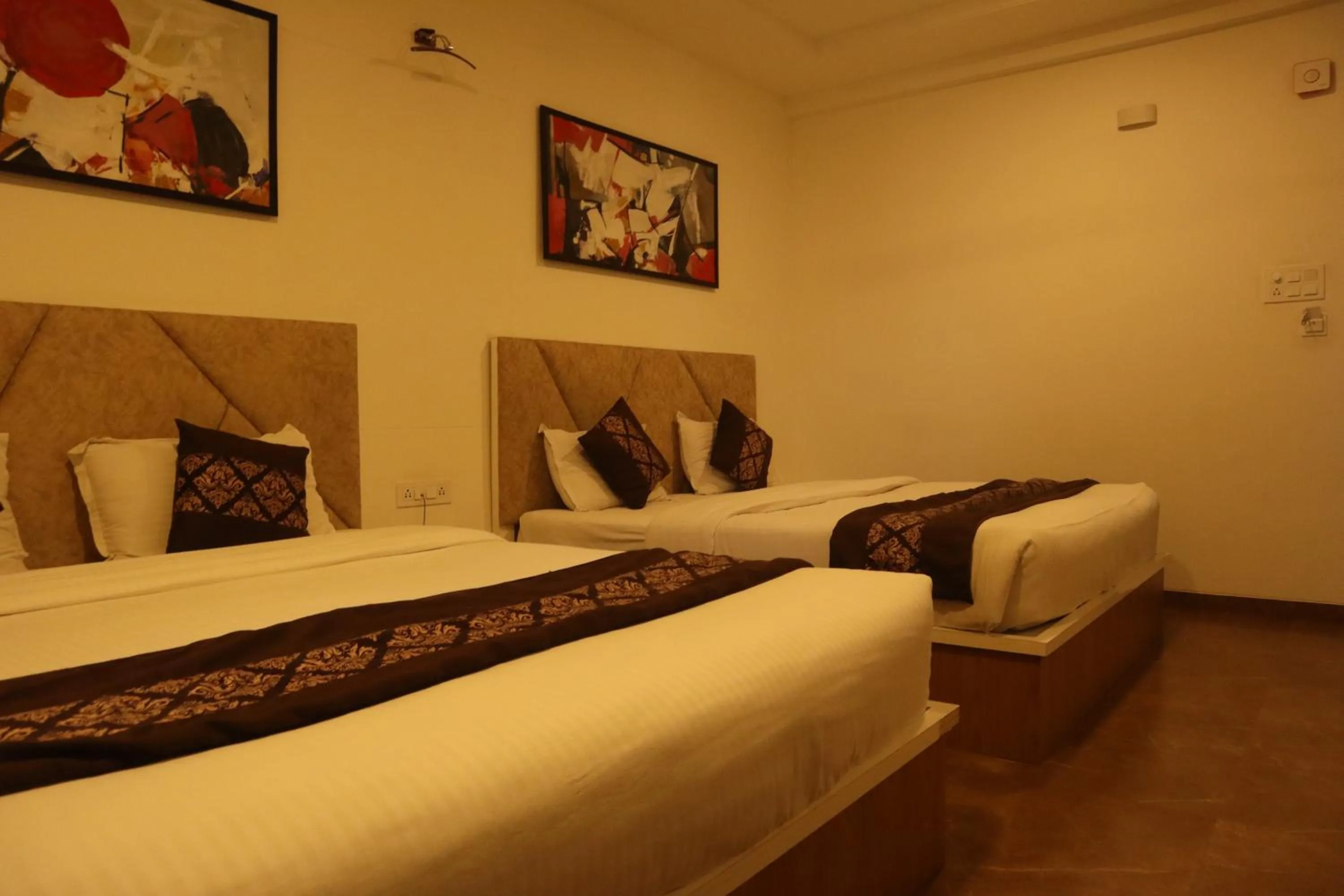 Bed in Hotel Grand Ecotel, Aurangabad
