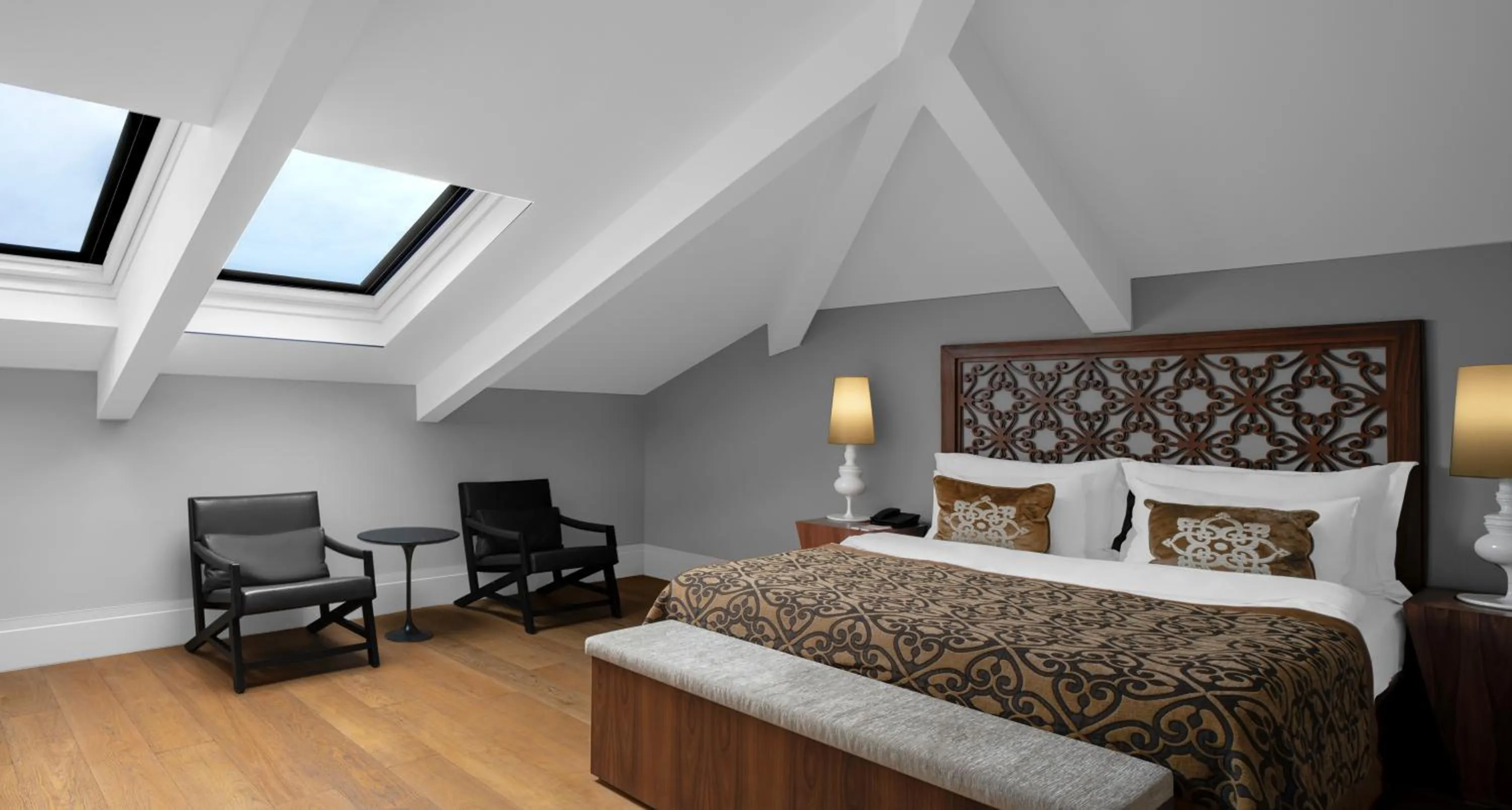 Bed in Akka Suites Taksim-Special Class