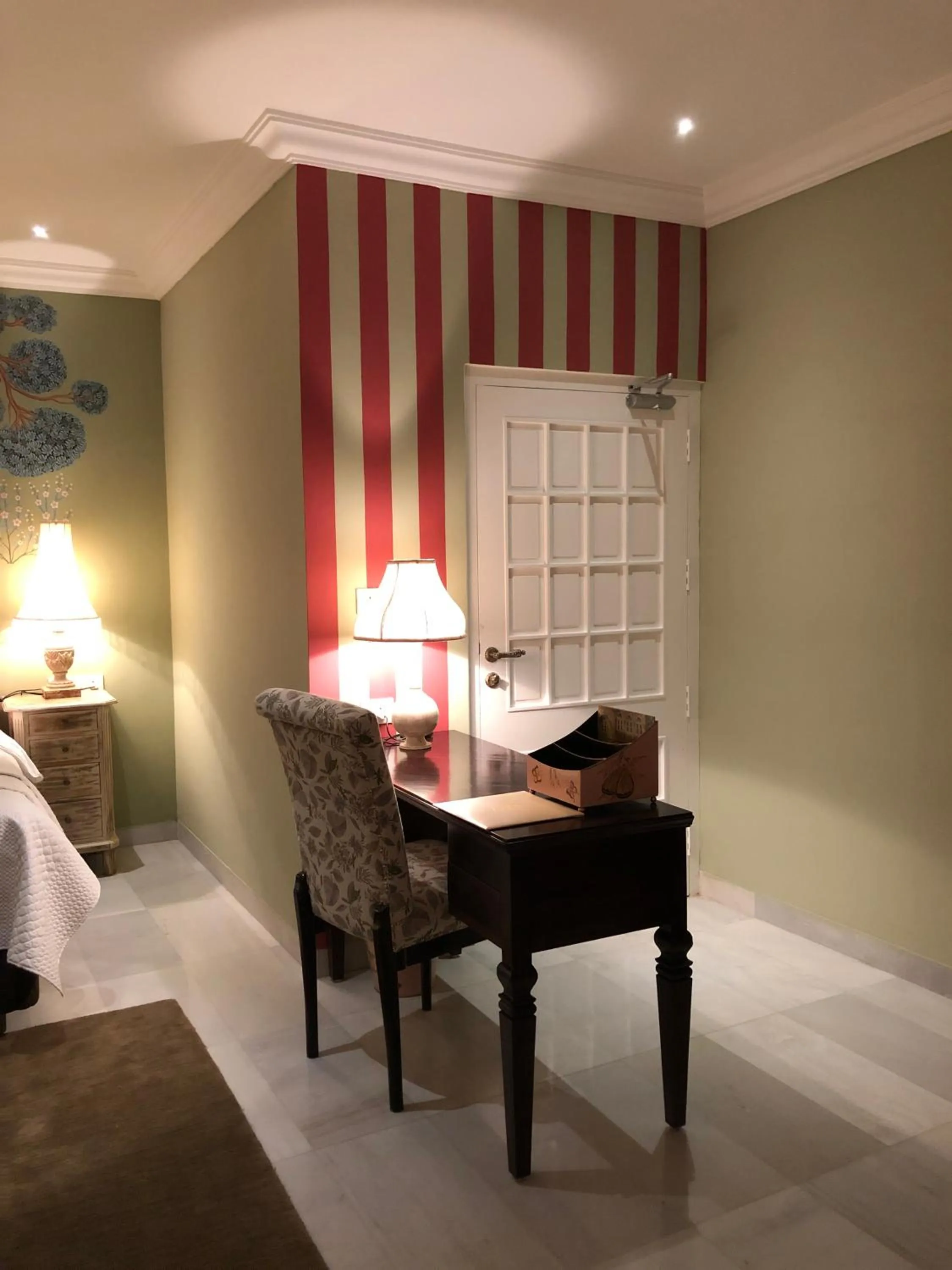 Area and facilities in The Rohet House