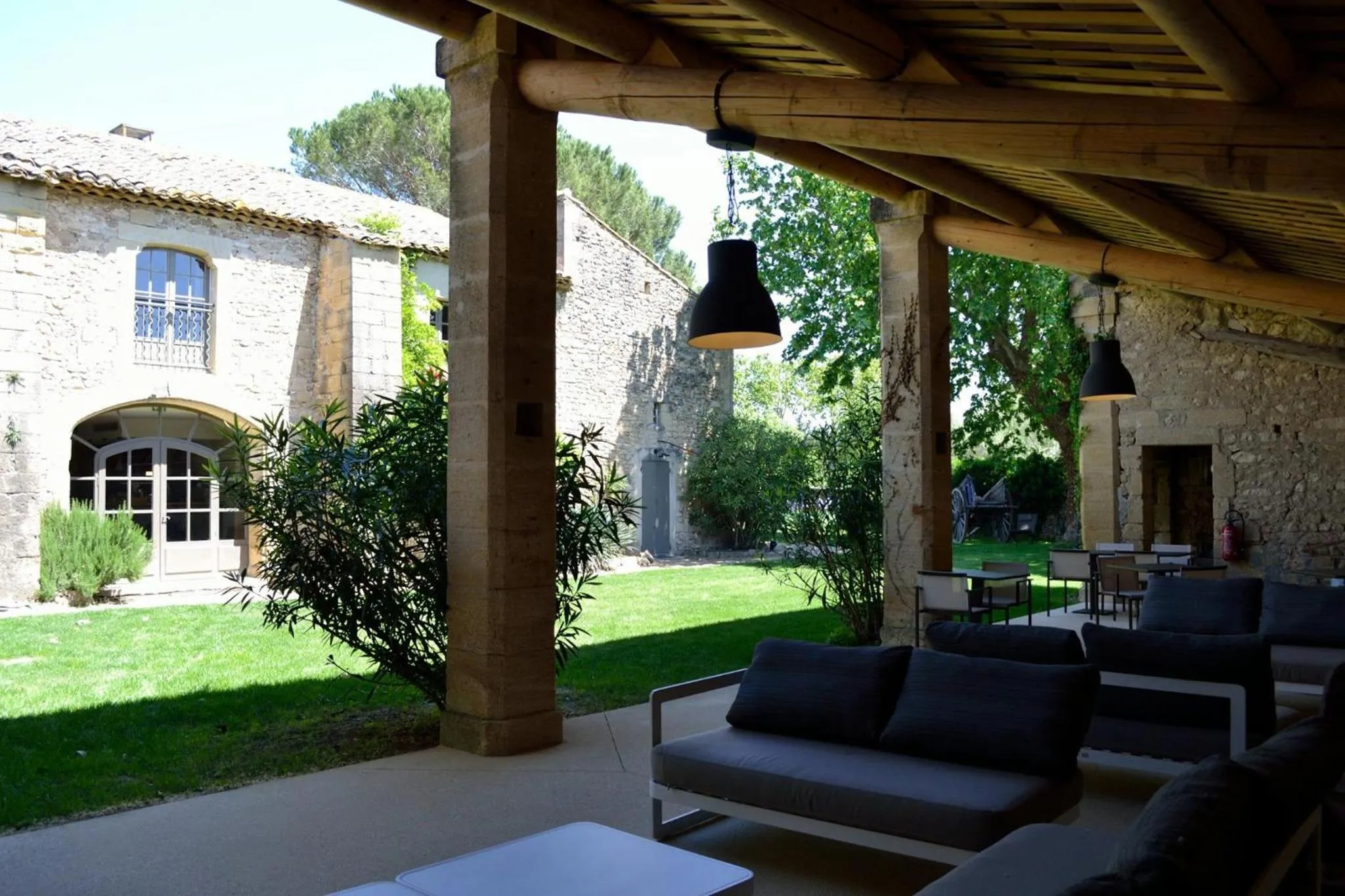 Patio in Hôtel & Restaurant de charme - La Bégude Saint-Pierre