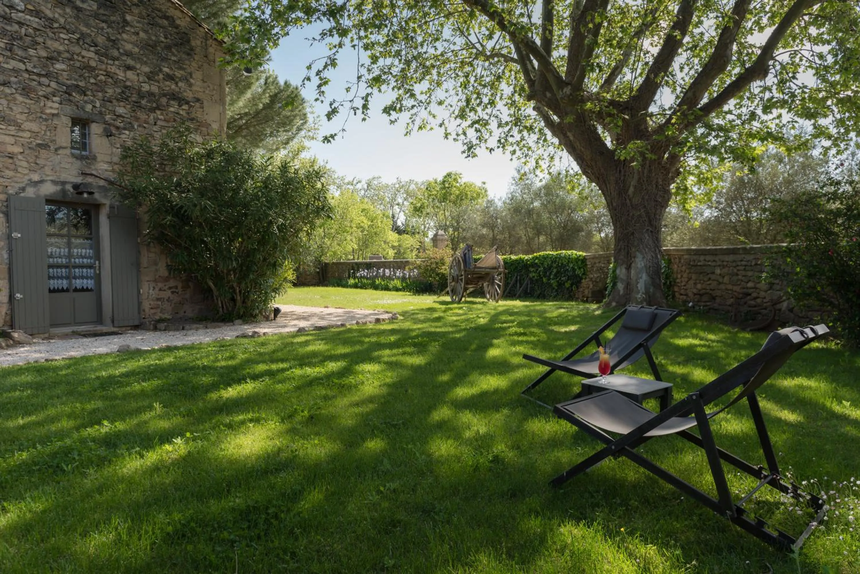 Garden in Hôtel & Restaurant de charme - La Bégude Saint-Pierre