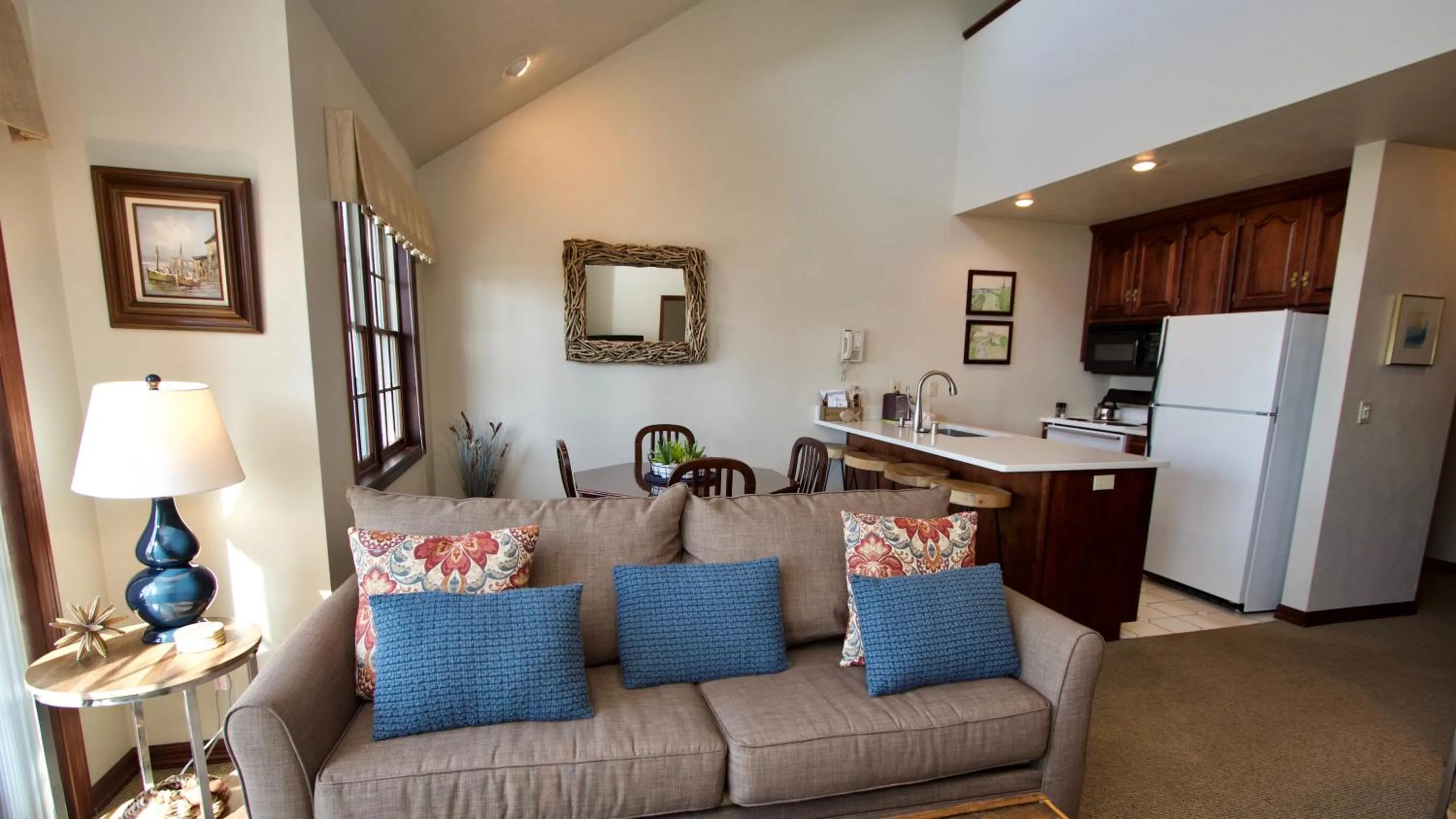 Living room in Baileys Harbor Yacht Club Resort
