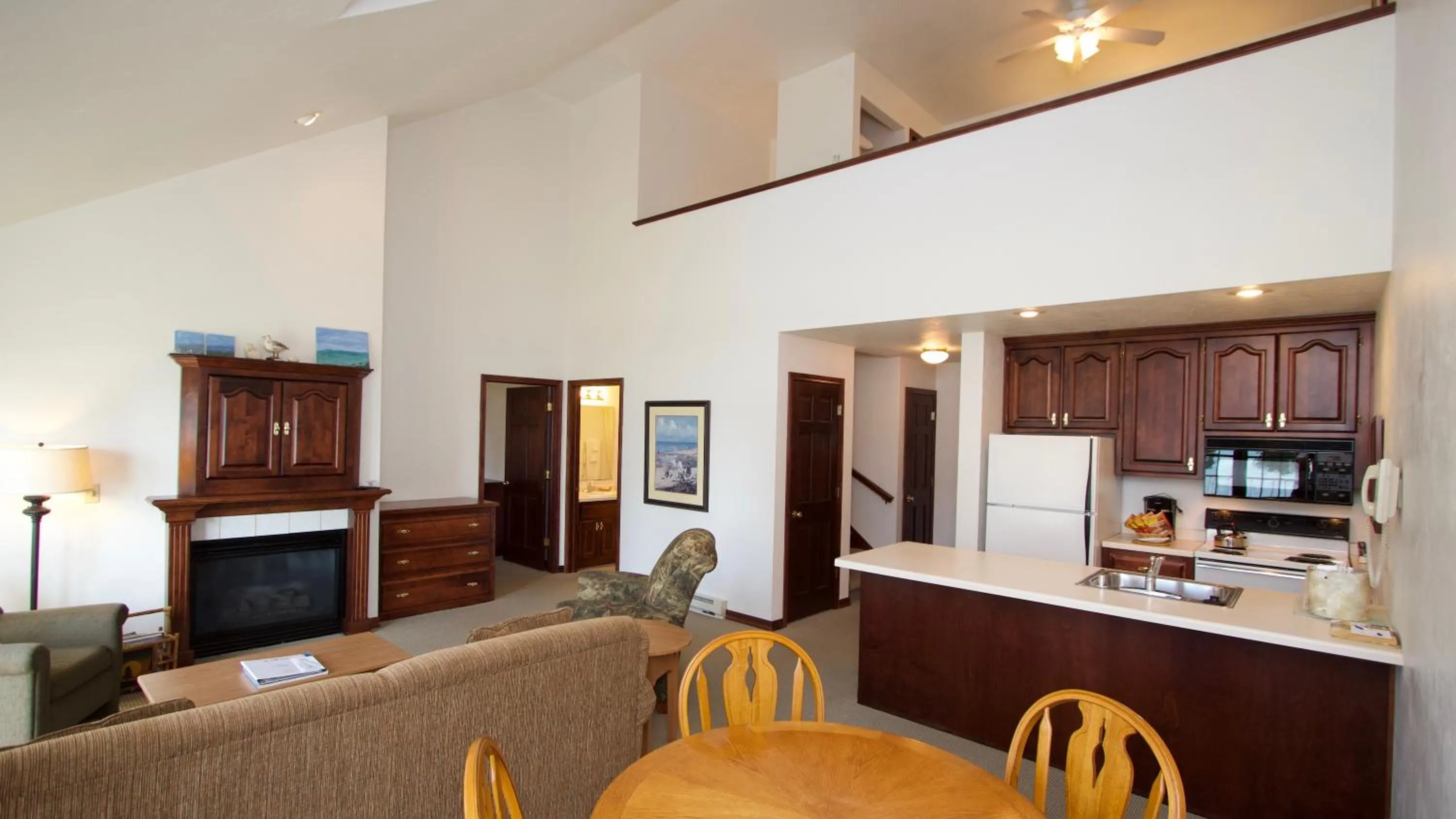 Kitchen or kitchenette in Baileys Harbor Yacht Club Resort