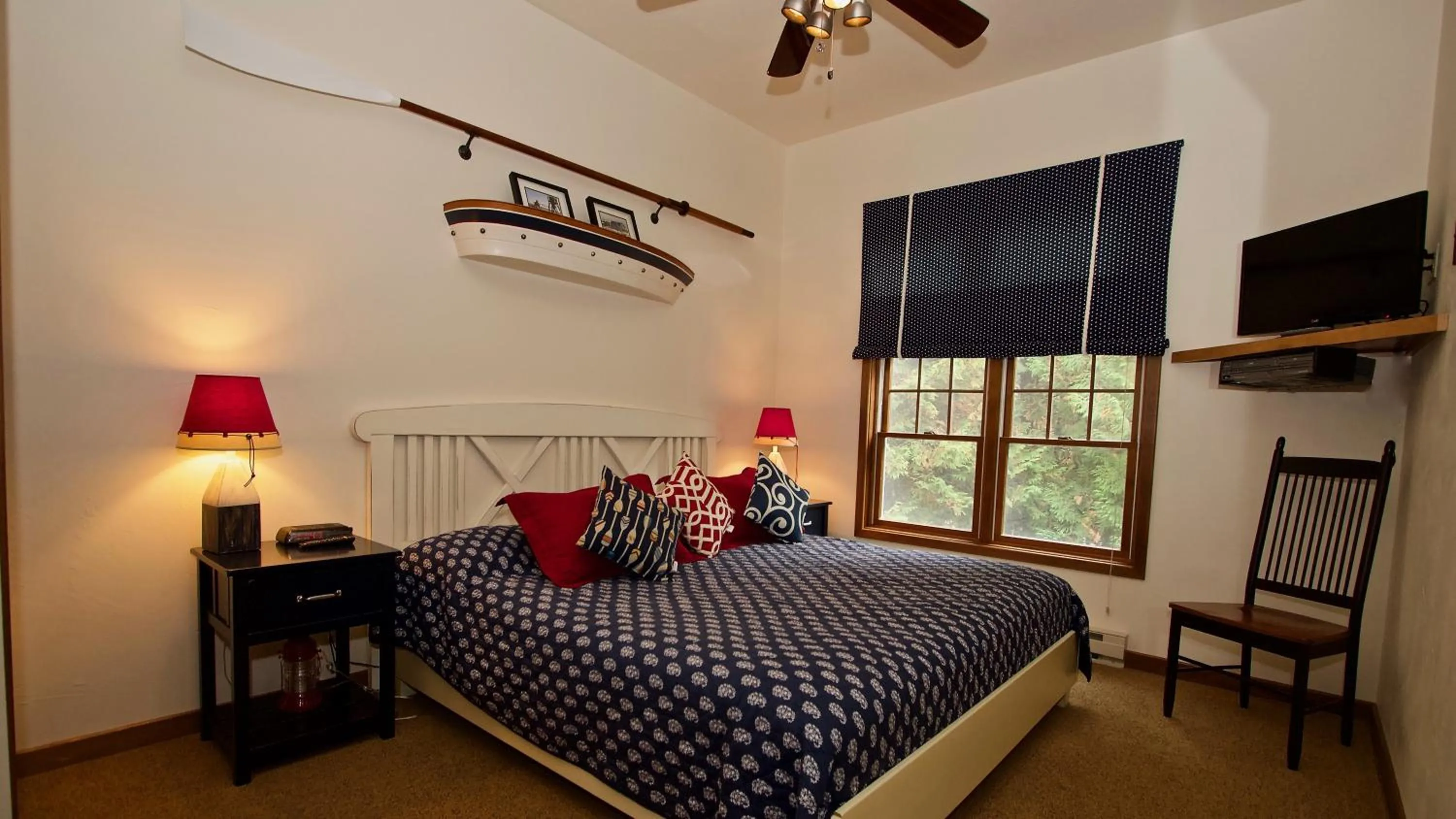 Bedroom, Bed in Baileys Harbor Yacht Club Resort