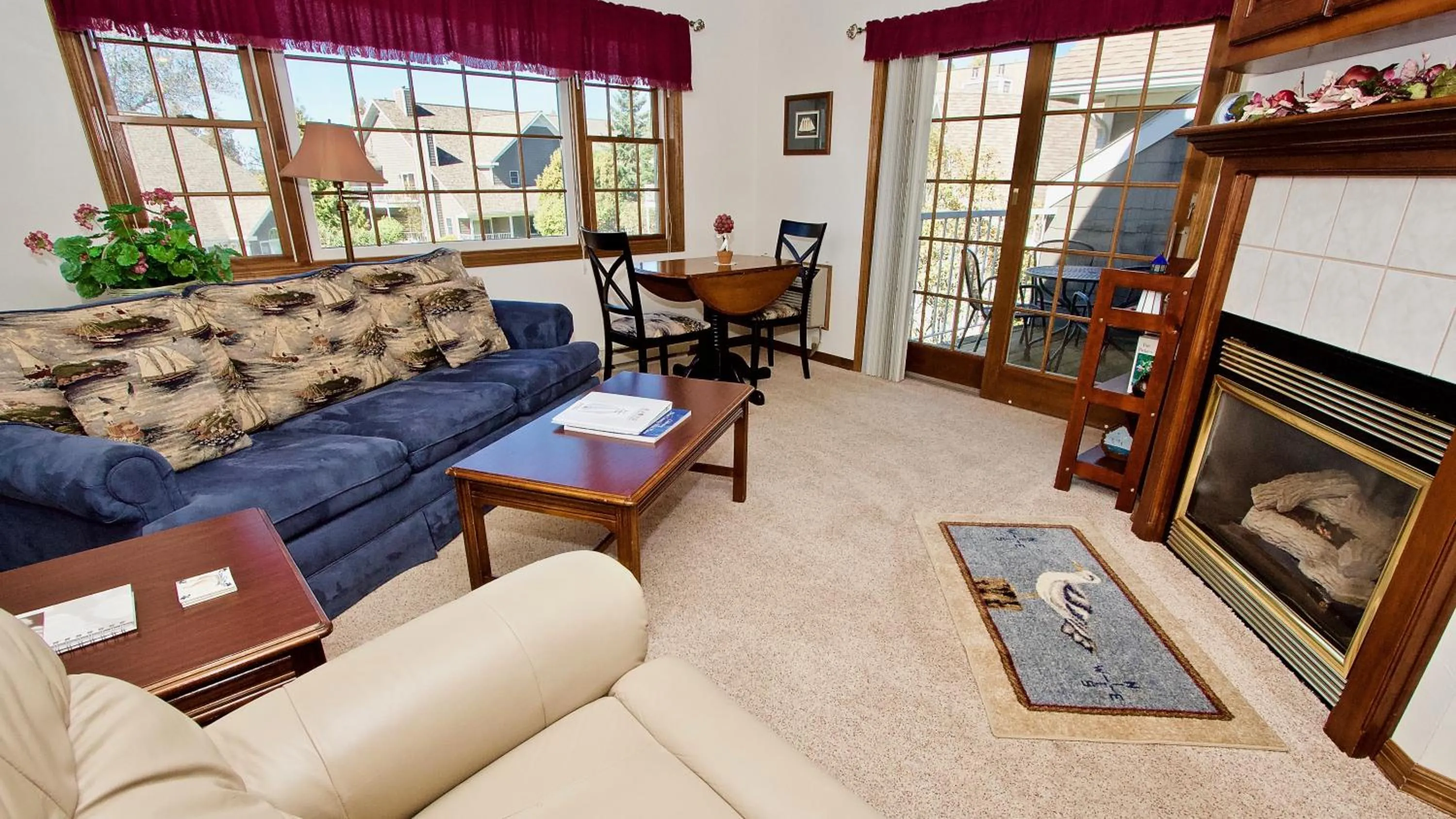 Living room in Baileys Harbor Yacht Club Resort