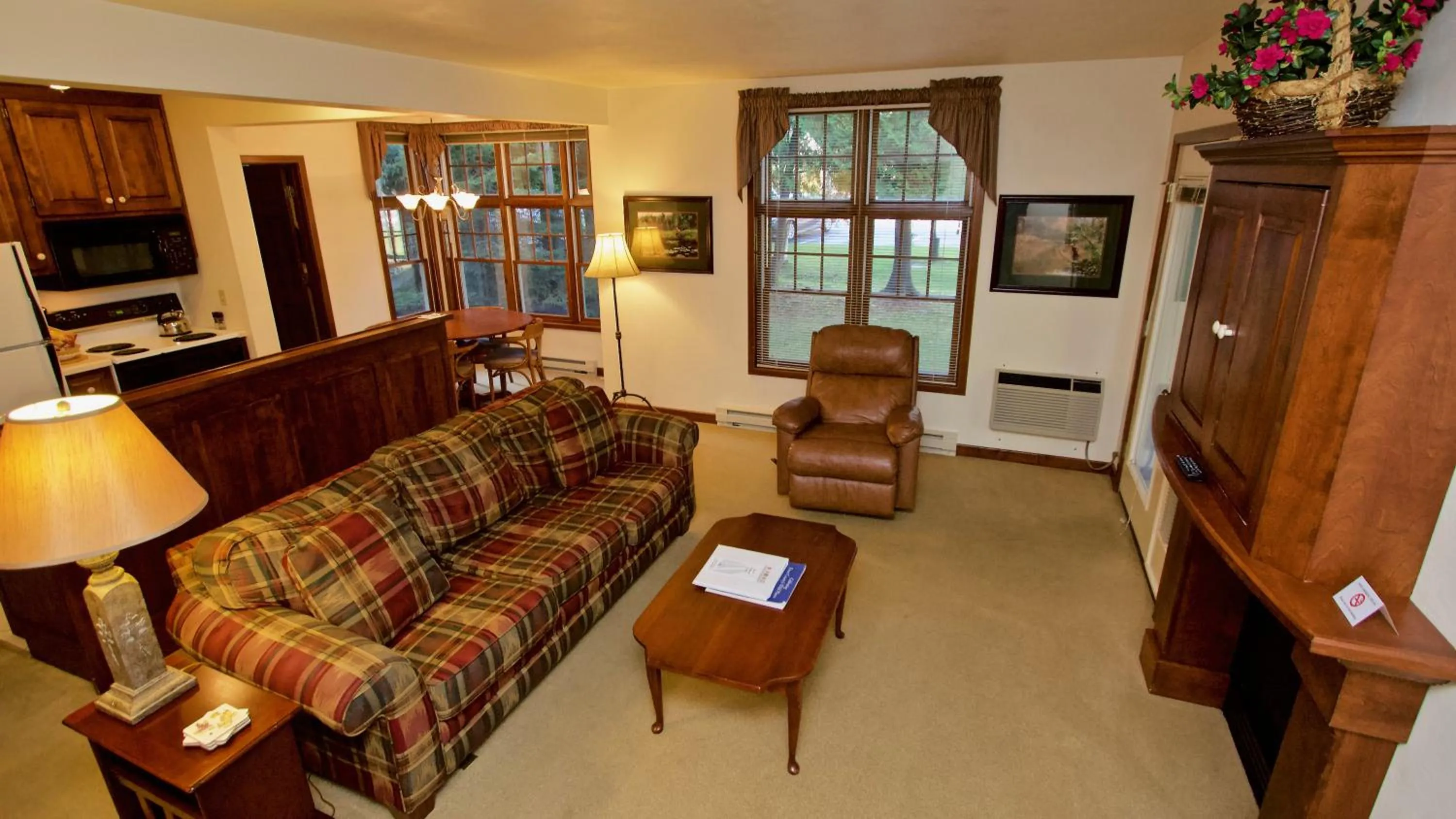 Living room in Baileys Harbor Yacht Club Resort