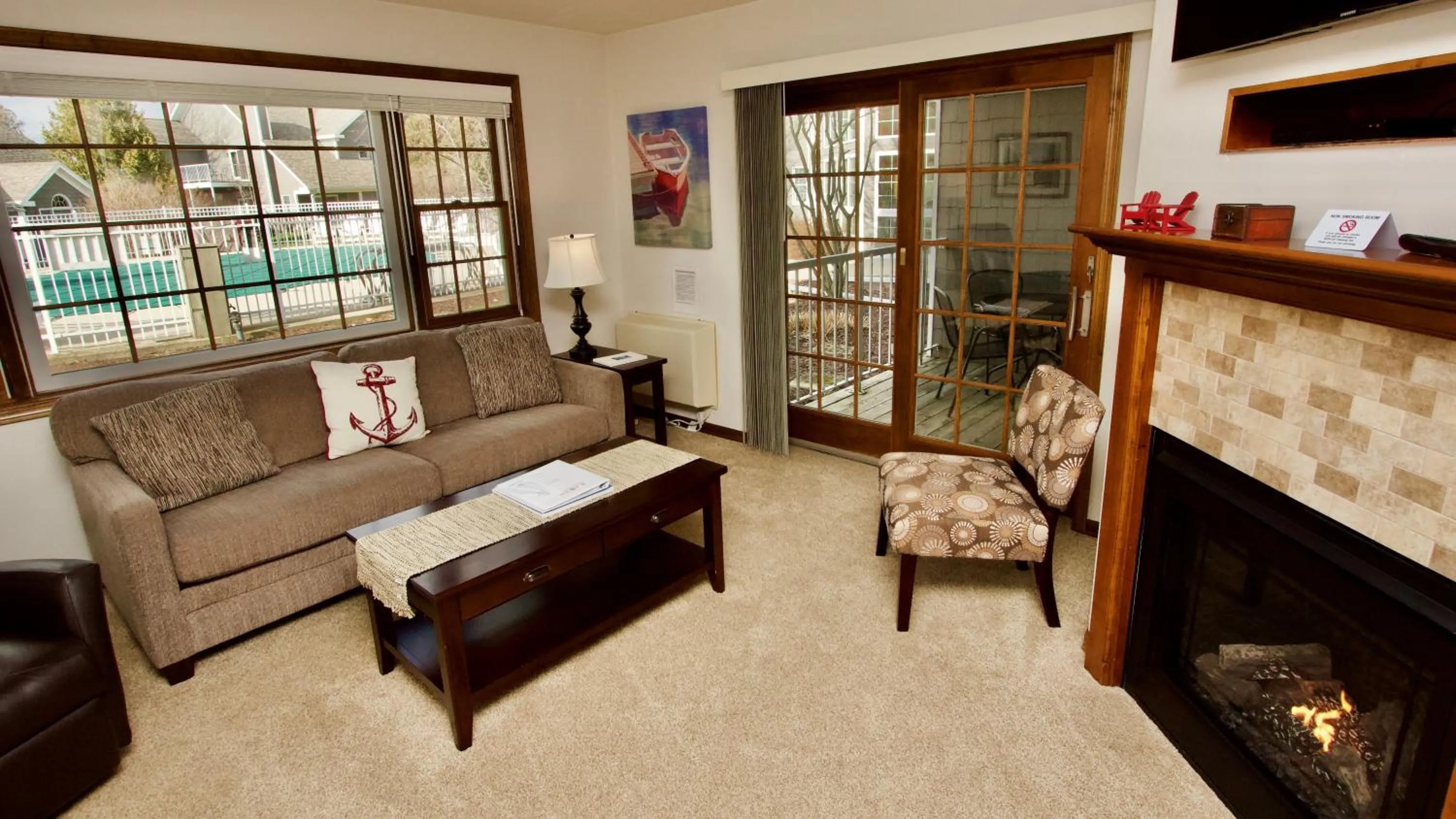 Living room in Baileys Harbor Yacht Club Resort