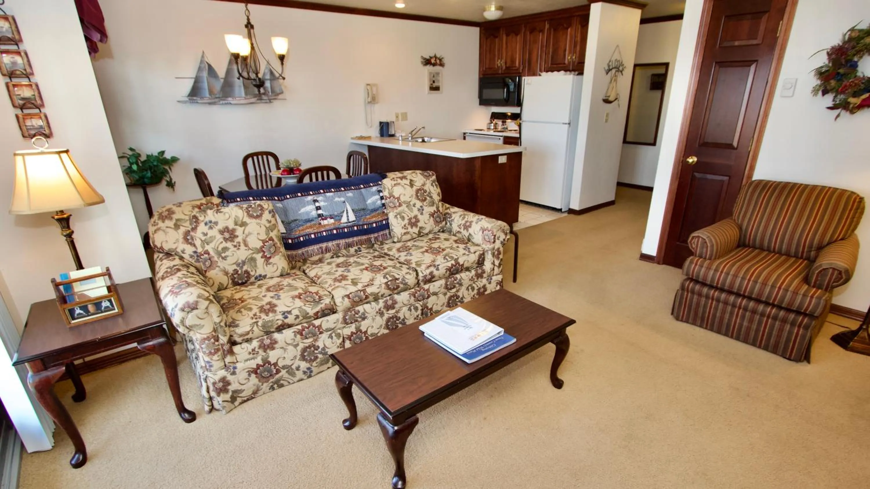 Living room in Baileys Harbor Yacht Club Resort
