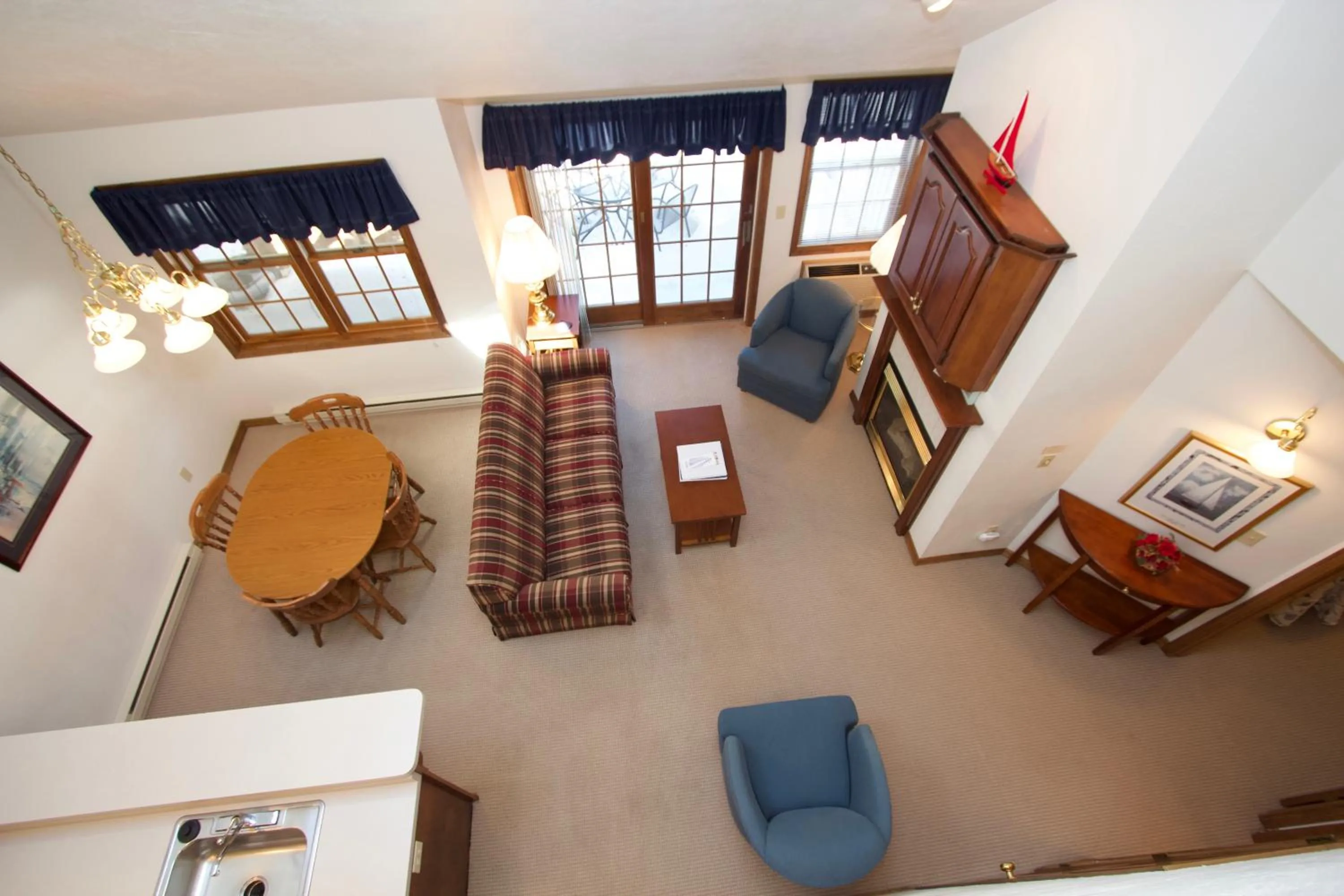 Living room in Baileys Harbor Yacht Club Resort