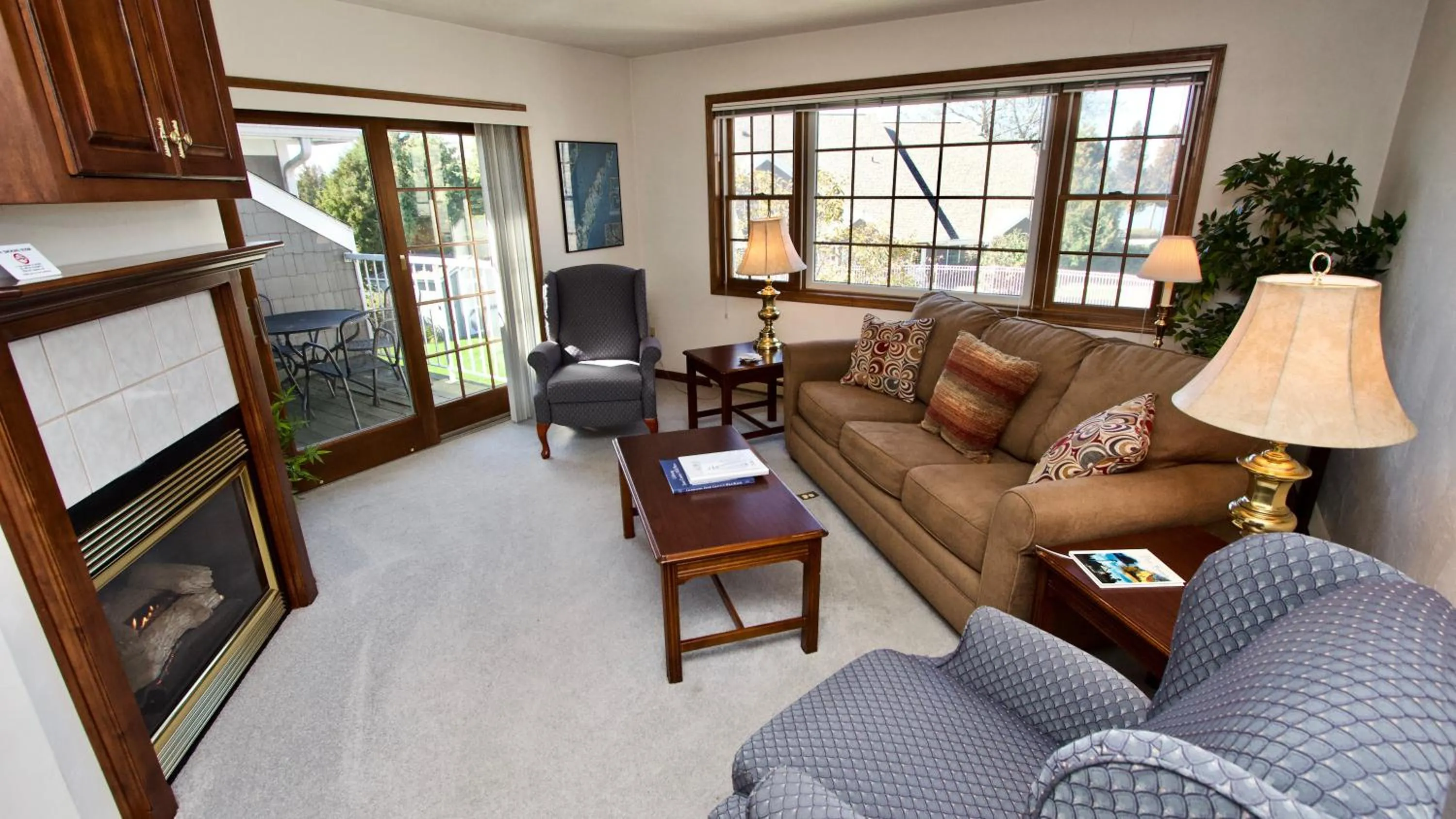 Living room in Baileys Harbor Yacht Club Resort