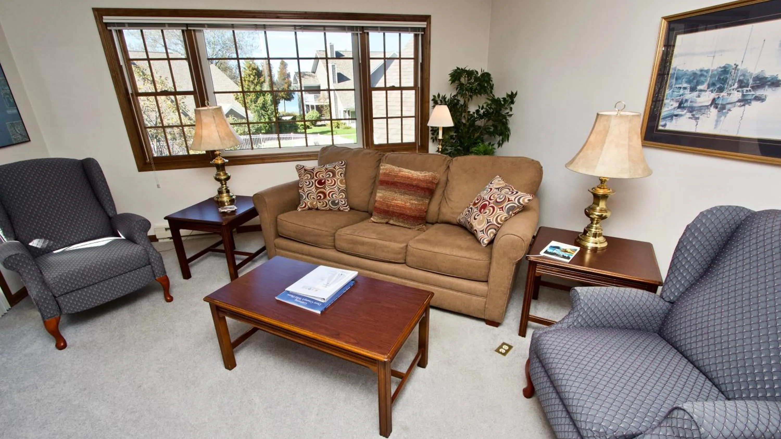 Living room in Baileys Harbor Yacht Club Resort