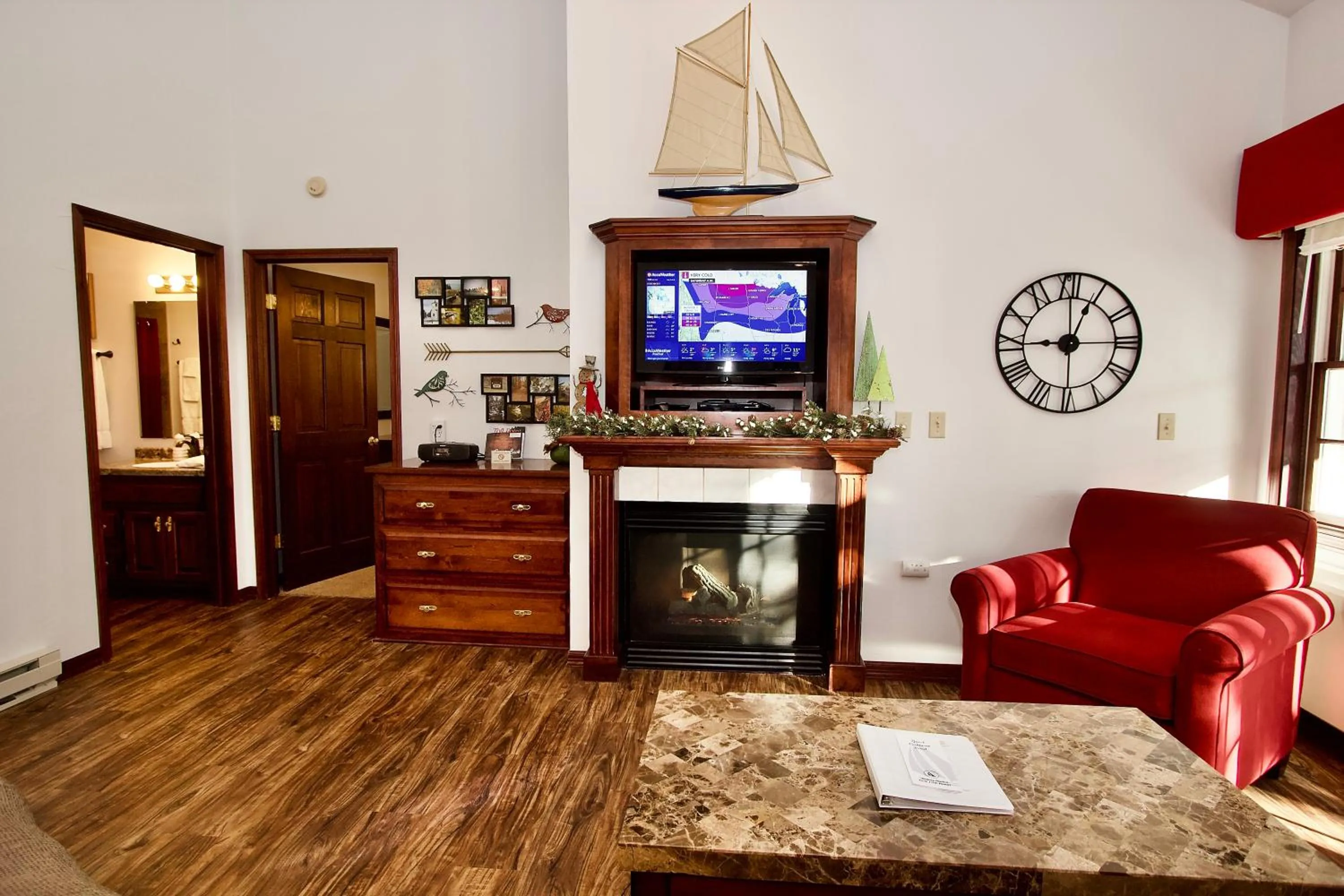 Living room in Baileys Harbor Yacht Club Resort