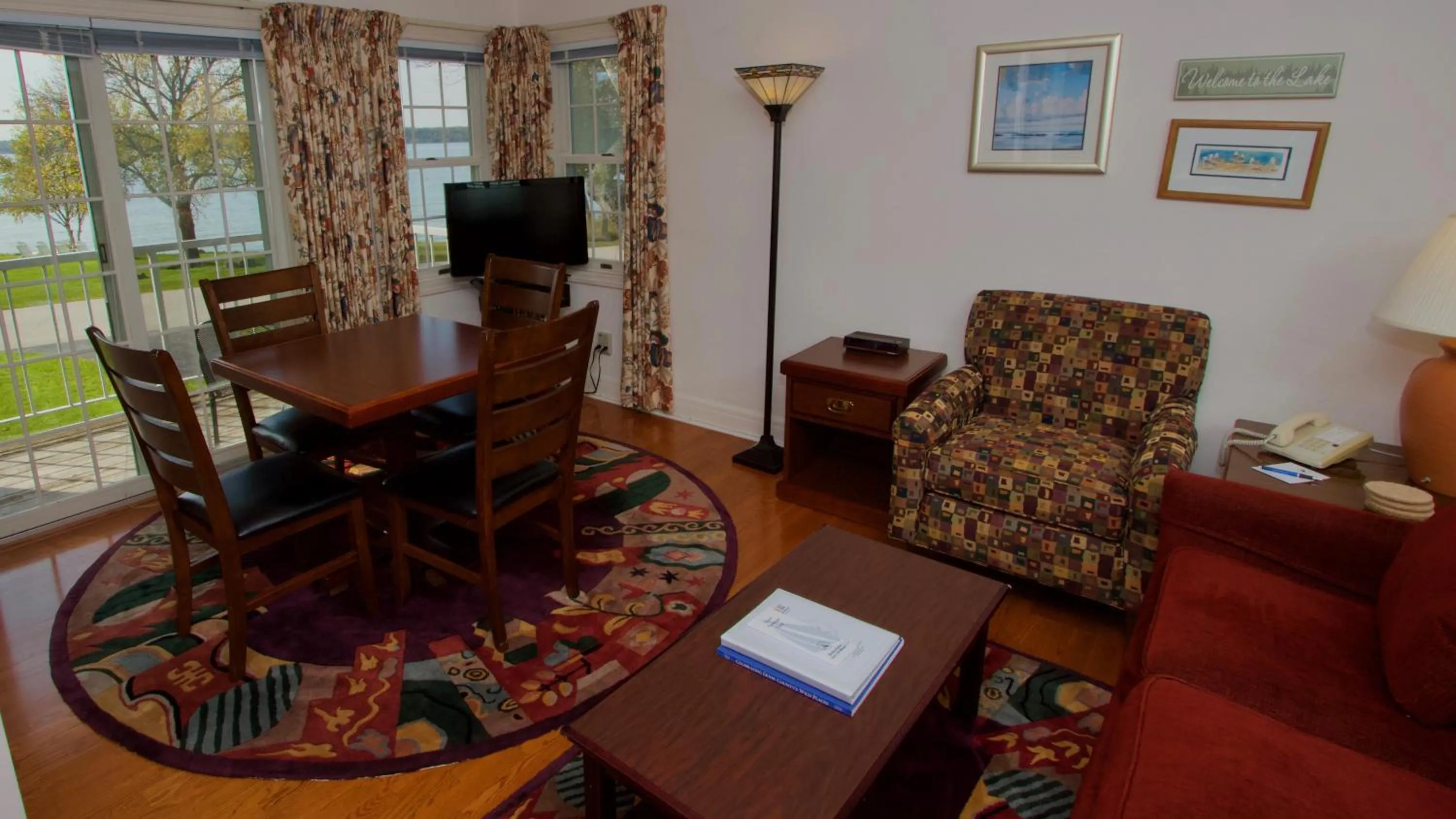 Living room in Baileys Harbor Yacht Club Resort