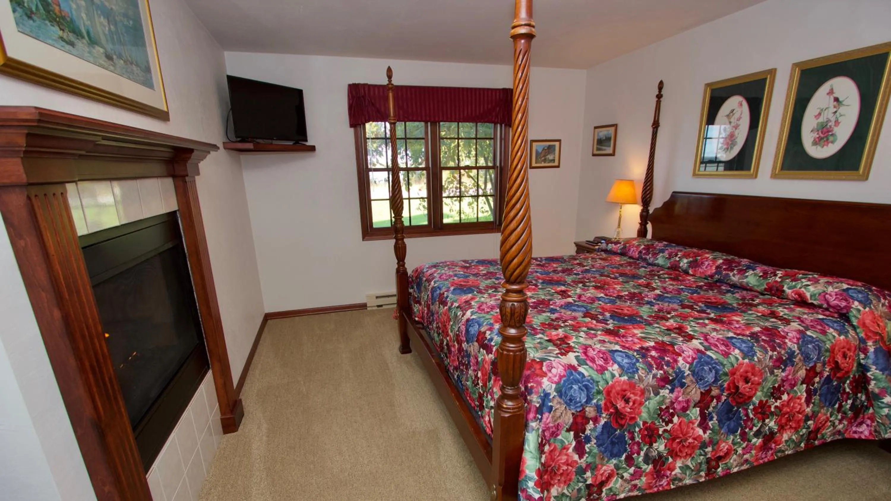 Bedroom, Bed in Baileys Harbor Yacht Club Resort