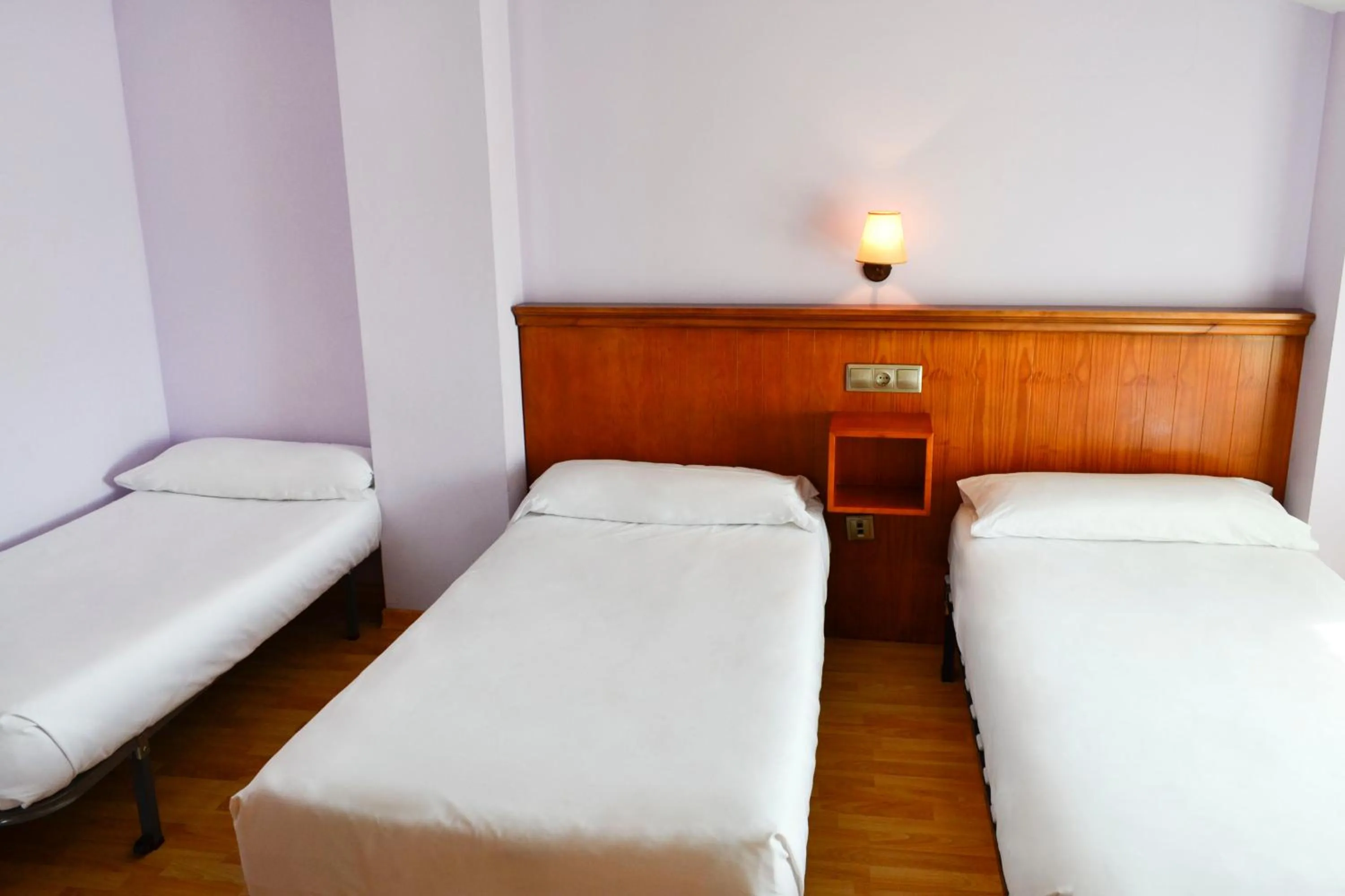 Bed in Alda Vía de la Plata Rooms