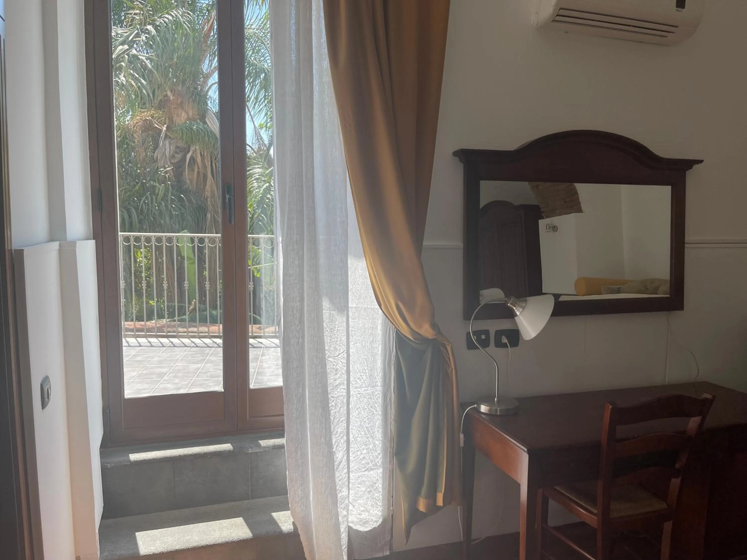 Balcony/Terrace in Hotel Capomulini 3 Stelle