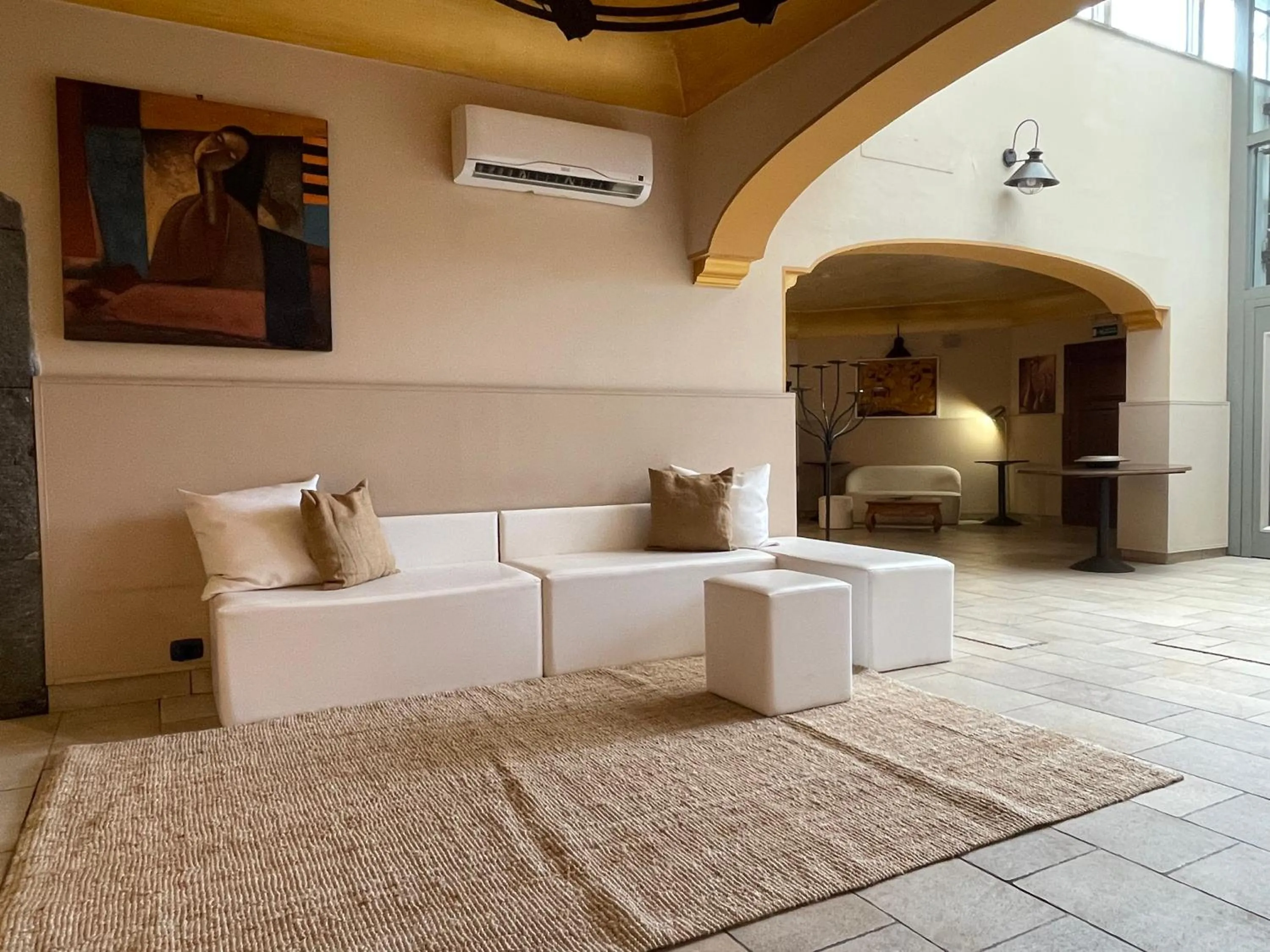 Lobby or reception in Hotel Capomulini 3 Stelle