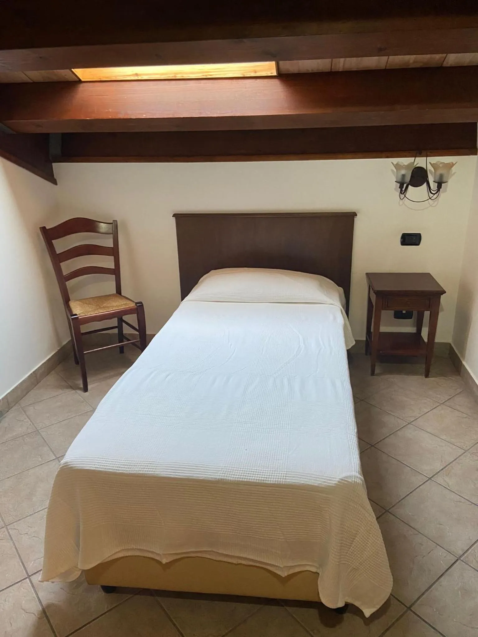 Bed in Hotel Capomulini 3 Stelle