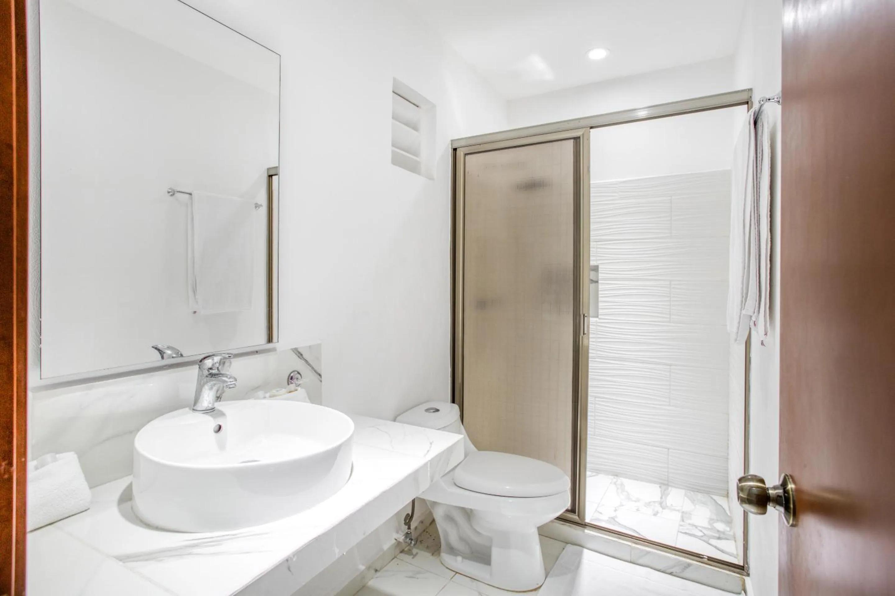 Bathroom in Capital O Hotel Yukon