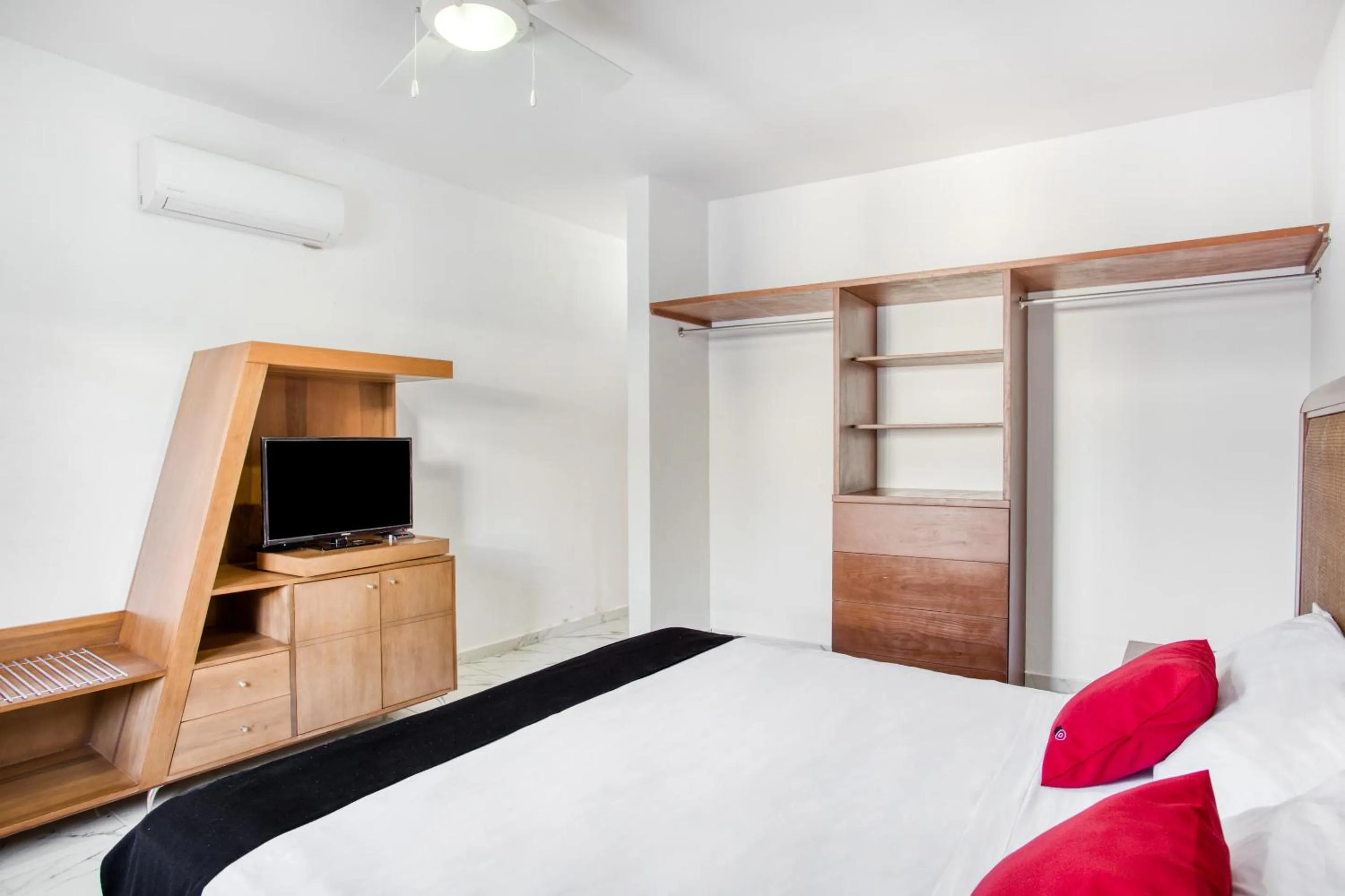 Bedroom in Capital O Hotel Yukon