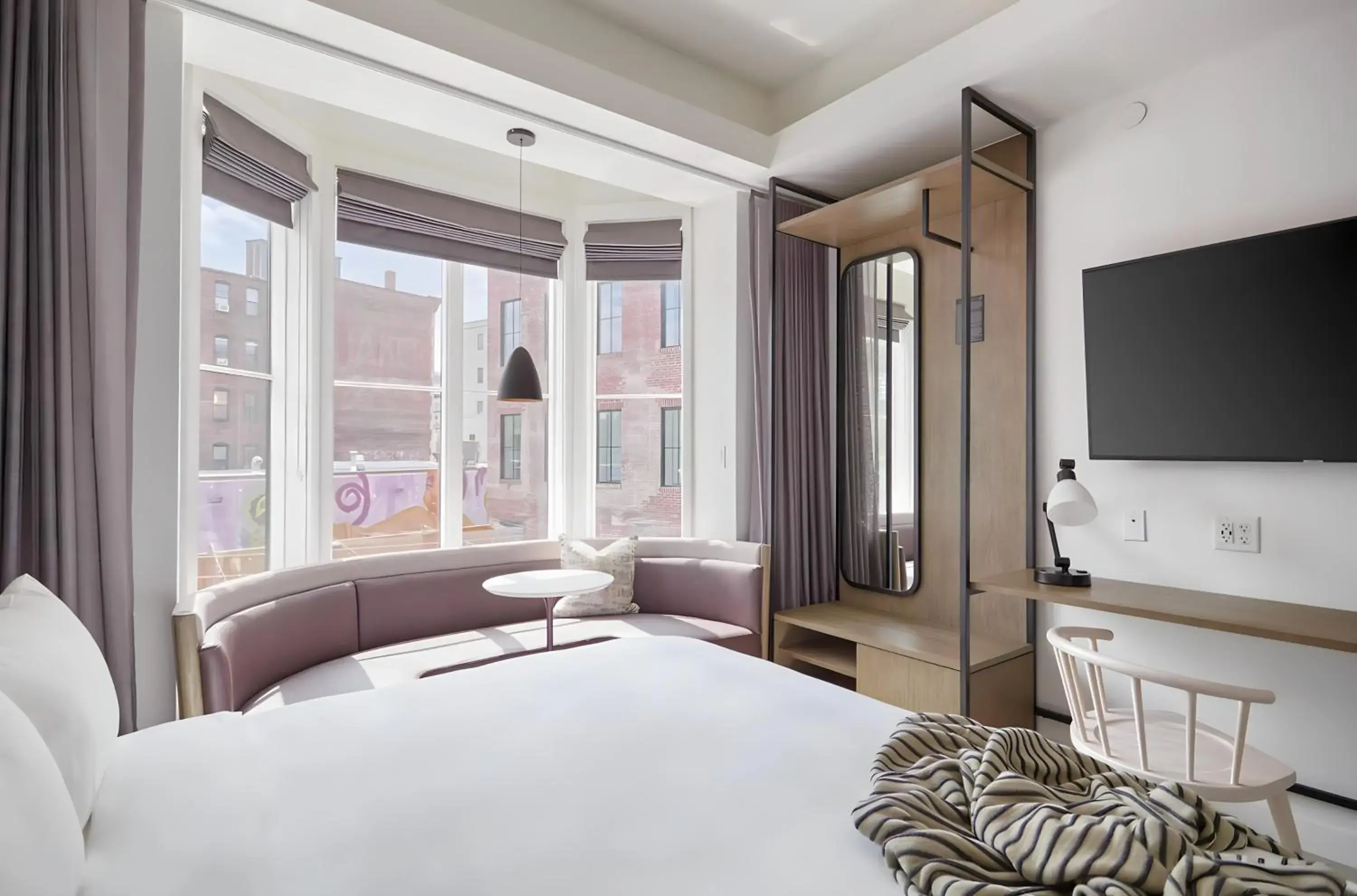 King Room with City View in Lark Hotels 907 Main King Room with City View in Lark Hotels 907 Main