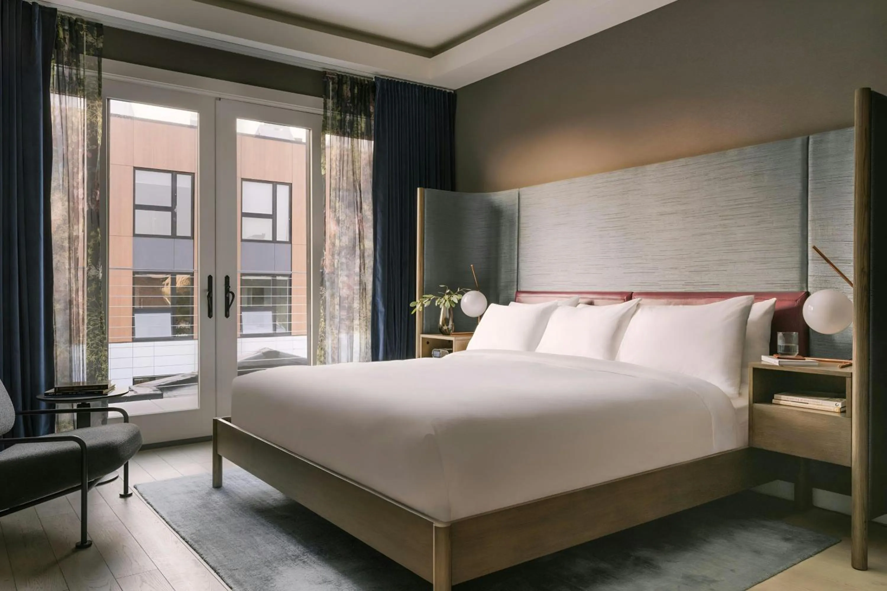 Bedroom, Bed in 907 Main Hotel Central Square, Sonder by Marriott Bonvoy