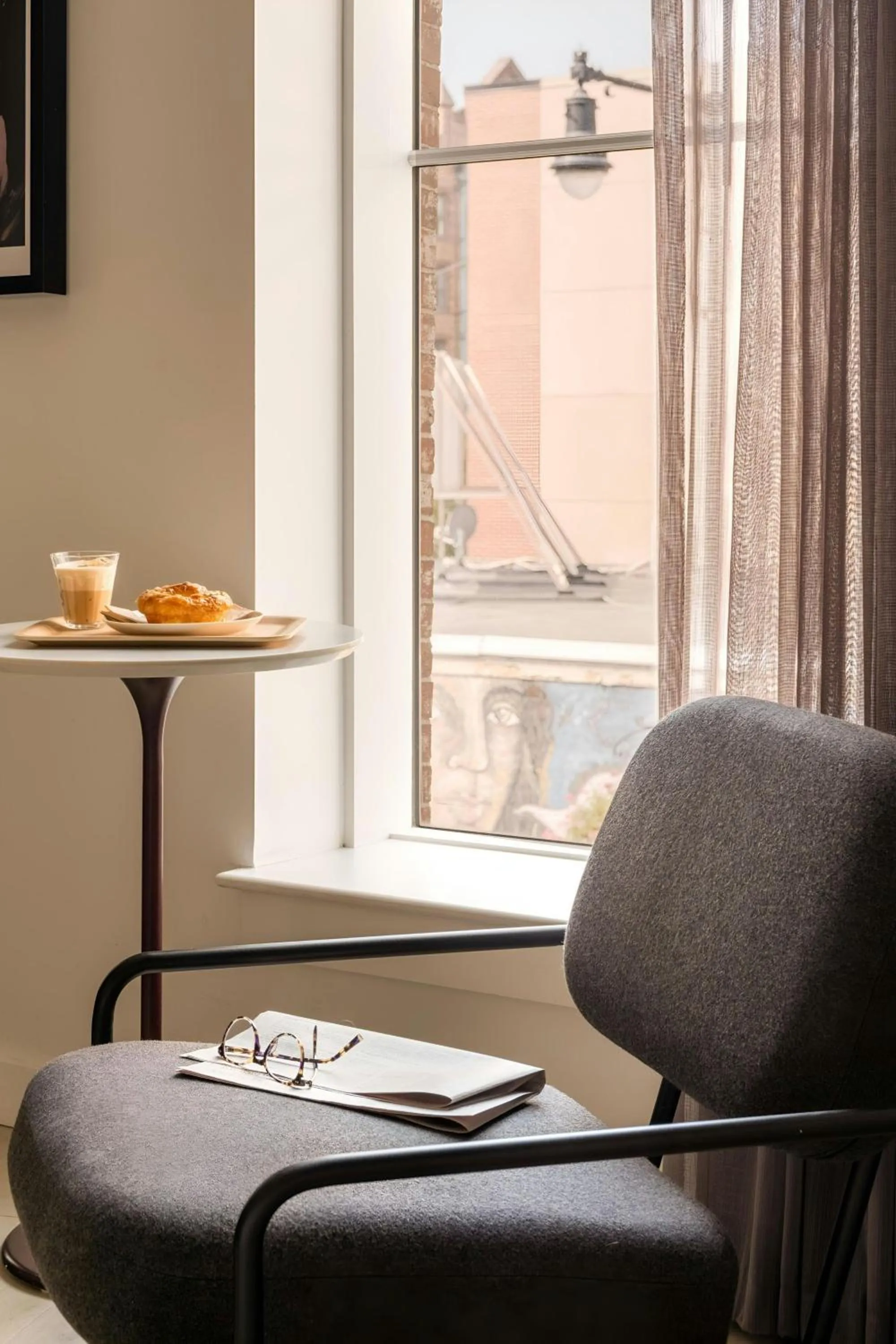 Living room in 907 Main Hotel Central Square, Sonder by Marriott Bonvoy