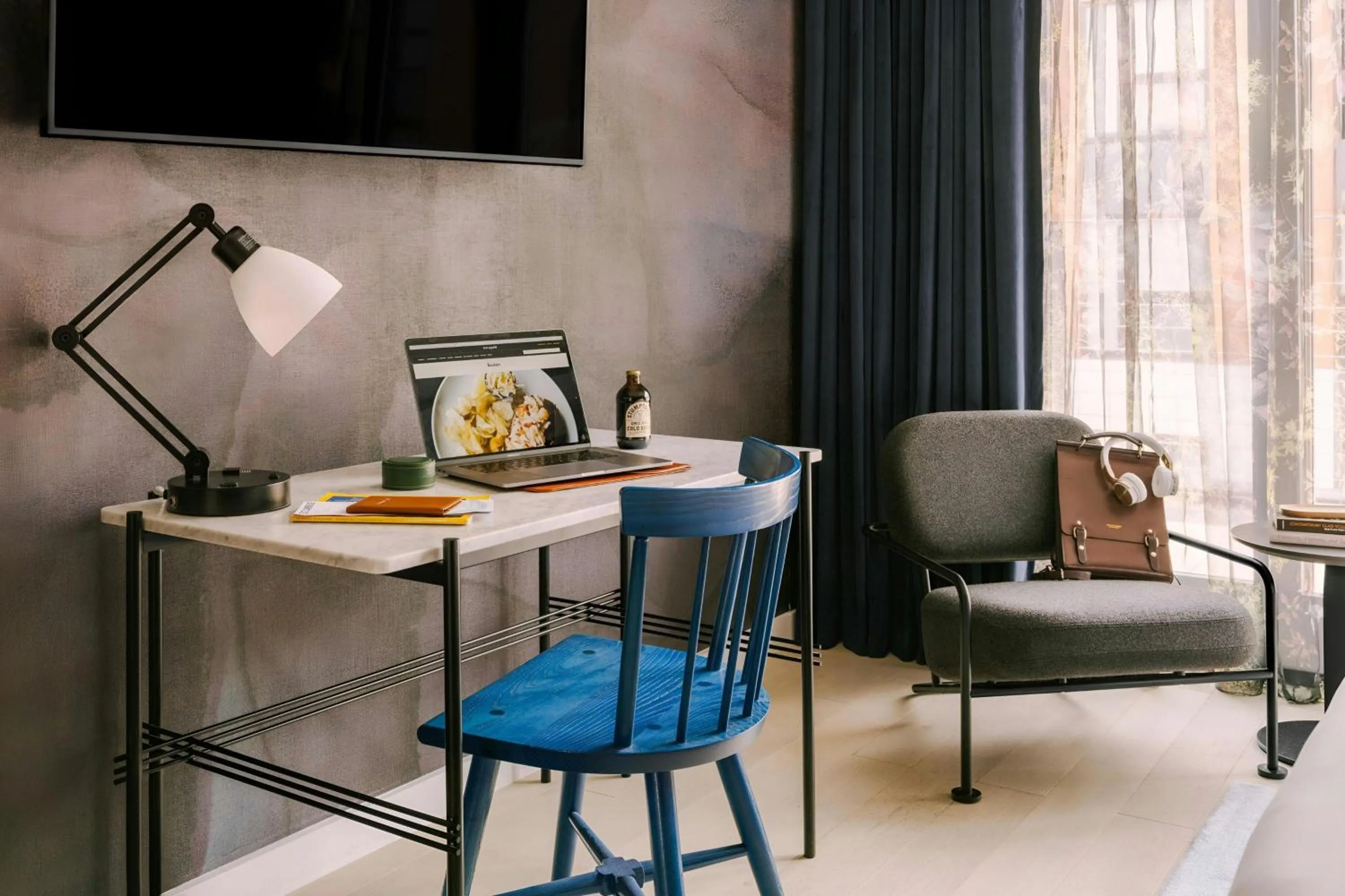 Bedroom in 907 Main Hotel Central Square, Sonder by Marriott Bonvoy