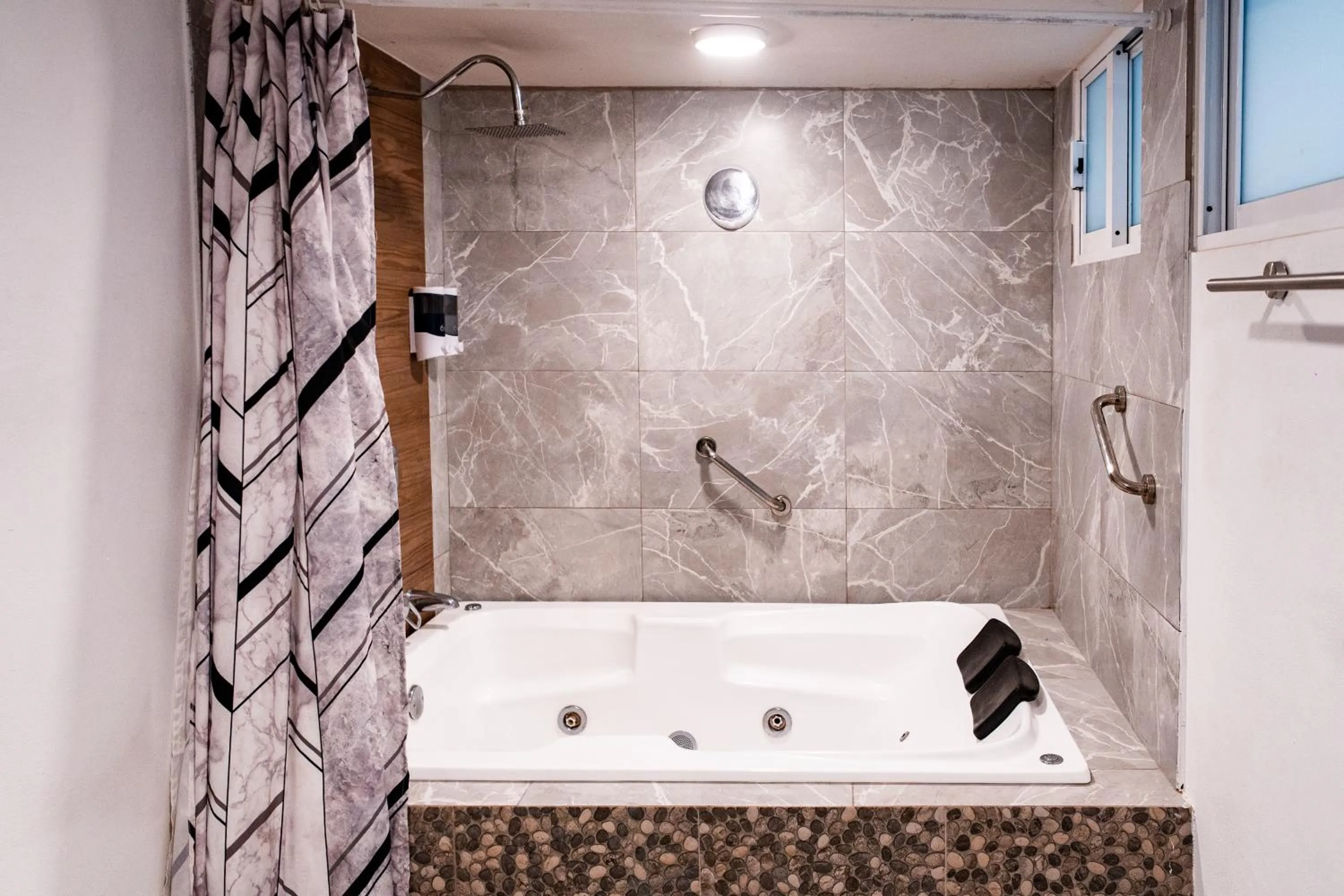 Bath in HOTEL EX HACIENDA EL MOLINO