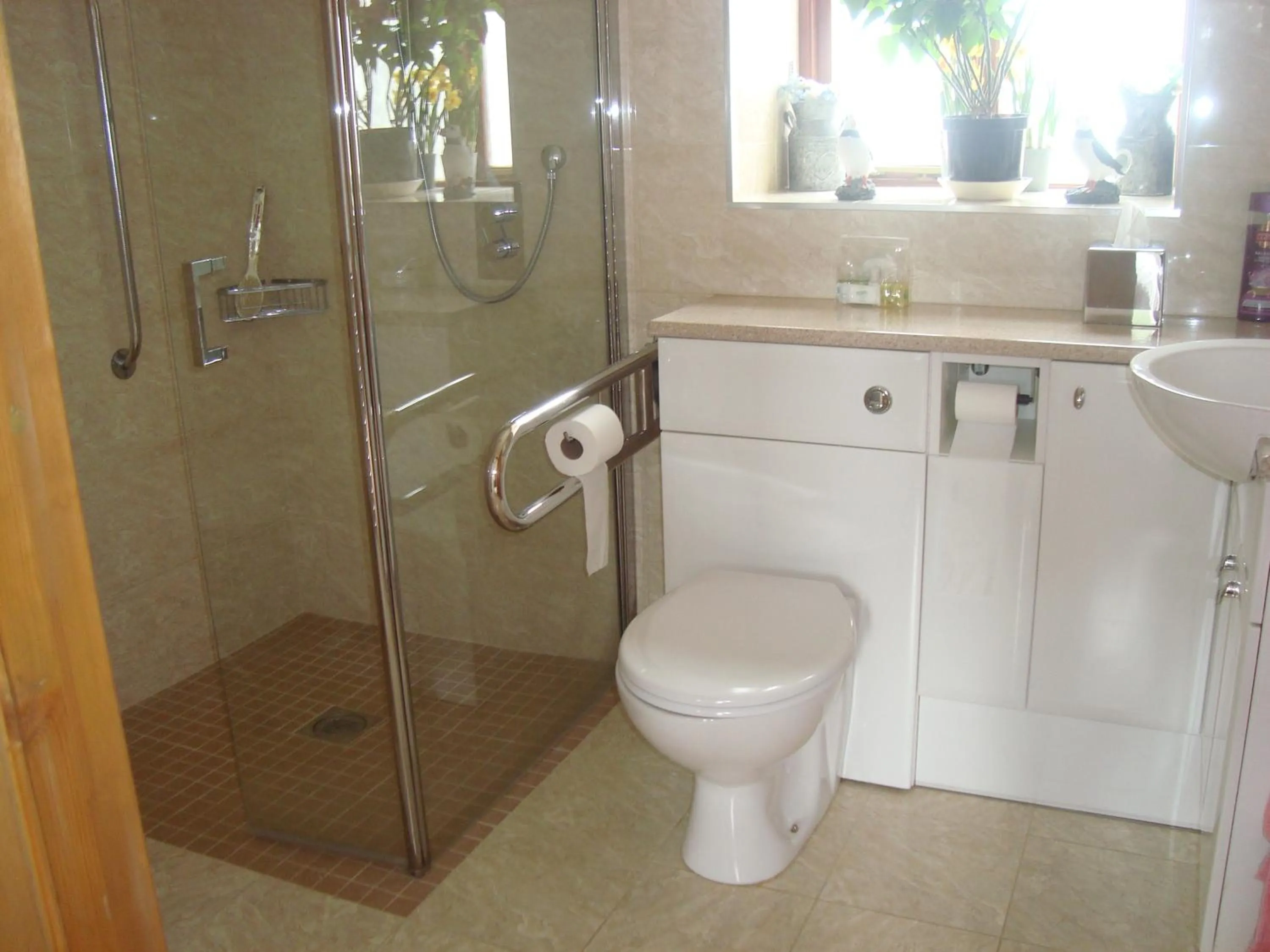 Bathroom in The Farmhouse Lochmeyler