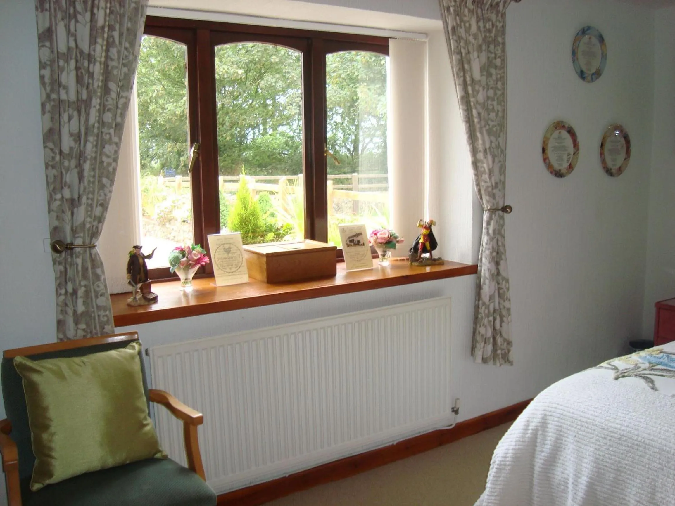 Bedroom, Bed in The Farmhouse Lochmeyler