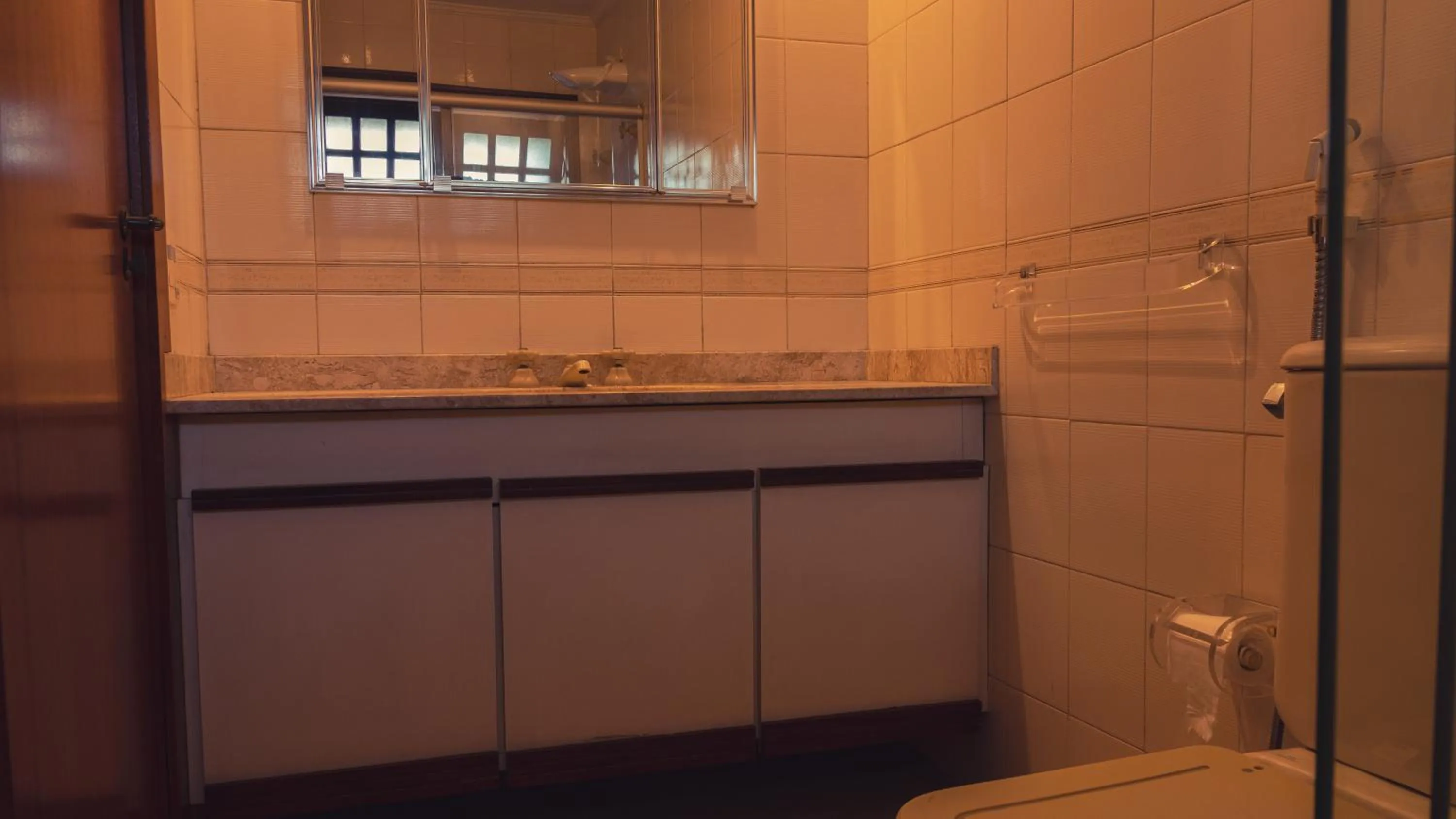 Shower in Urbanature Filme & Arte - Comfort Hostel Brooklin