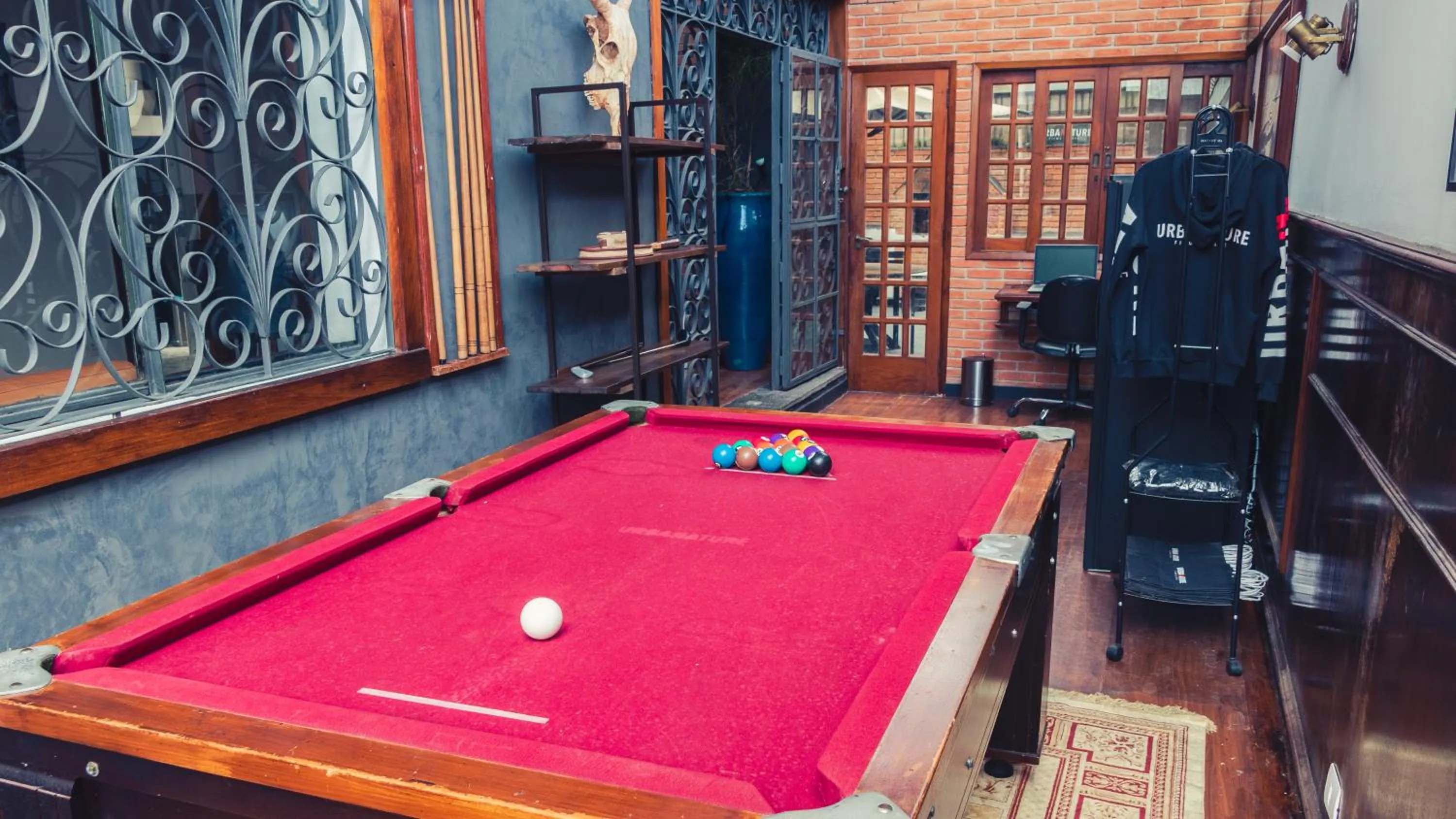 Billiard in Urbanature Filme & Arte - Comfort Hostel Brooklin