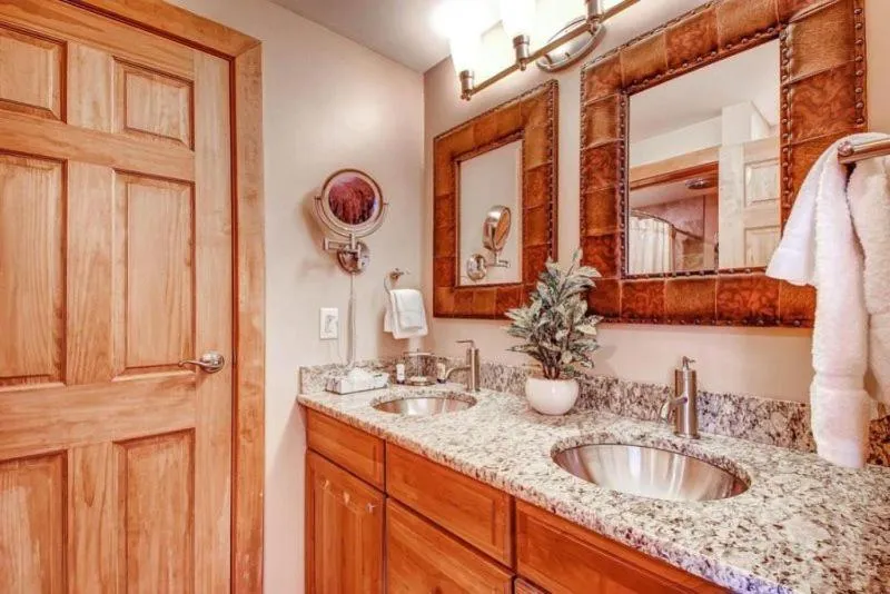 Kitchen or kitchenette in 1 Bedroom Ski In, Ski Out Mountain Vacation Rental Located Next To Historic Main Street In Downtown Breckenridge