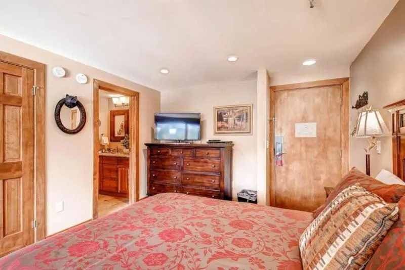 Bedroom, Bed in 1 Bedroom Ski In, Ski Out Mountain Vacation Rental Located Next To Historic Main Street In Downtown Breckenridge