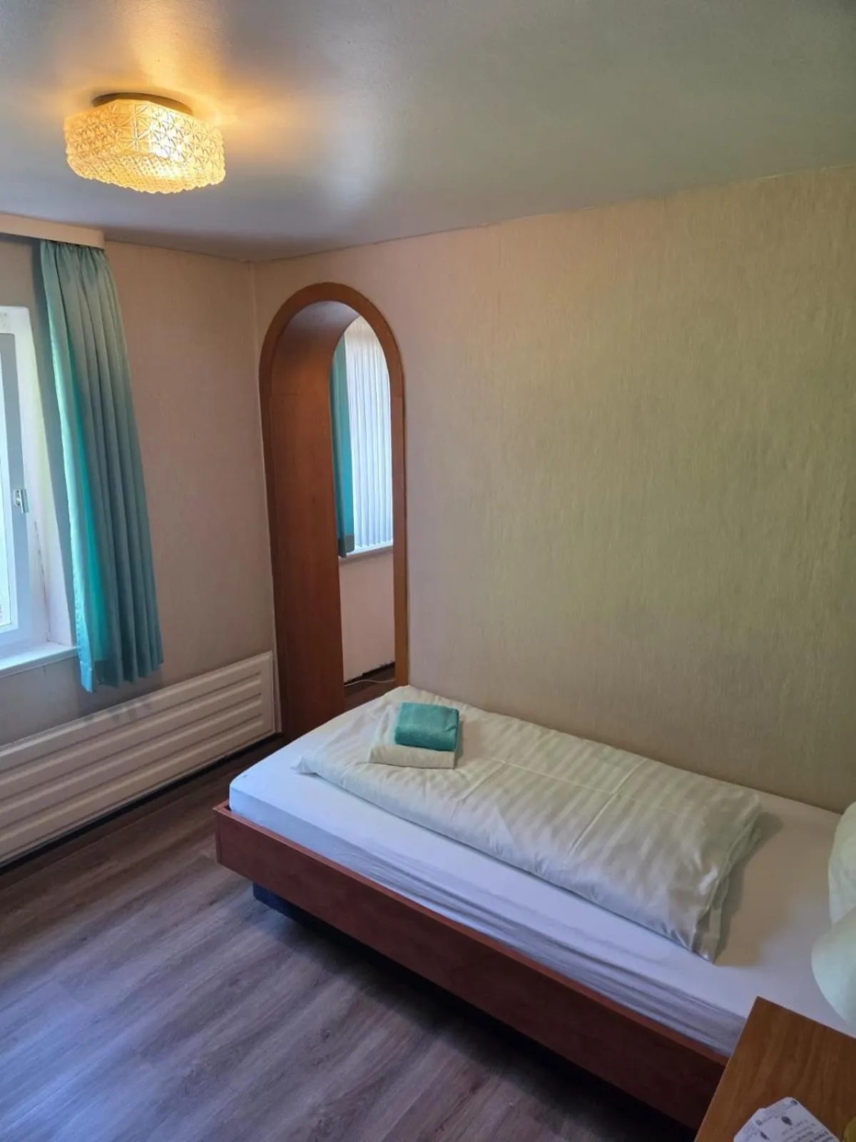 Bedroom, Bed in Hotel Pension Gelpkes Mühle