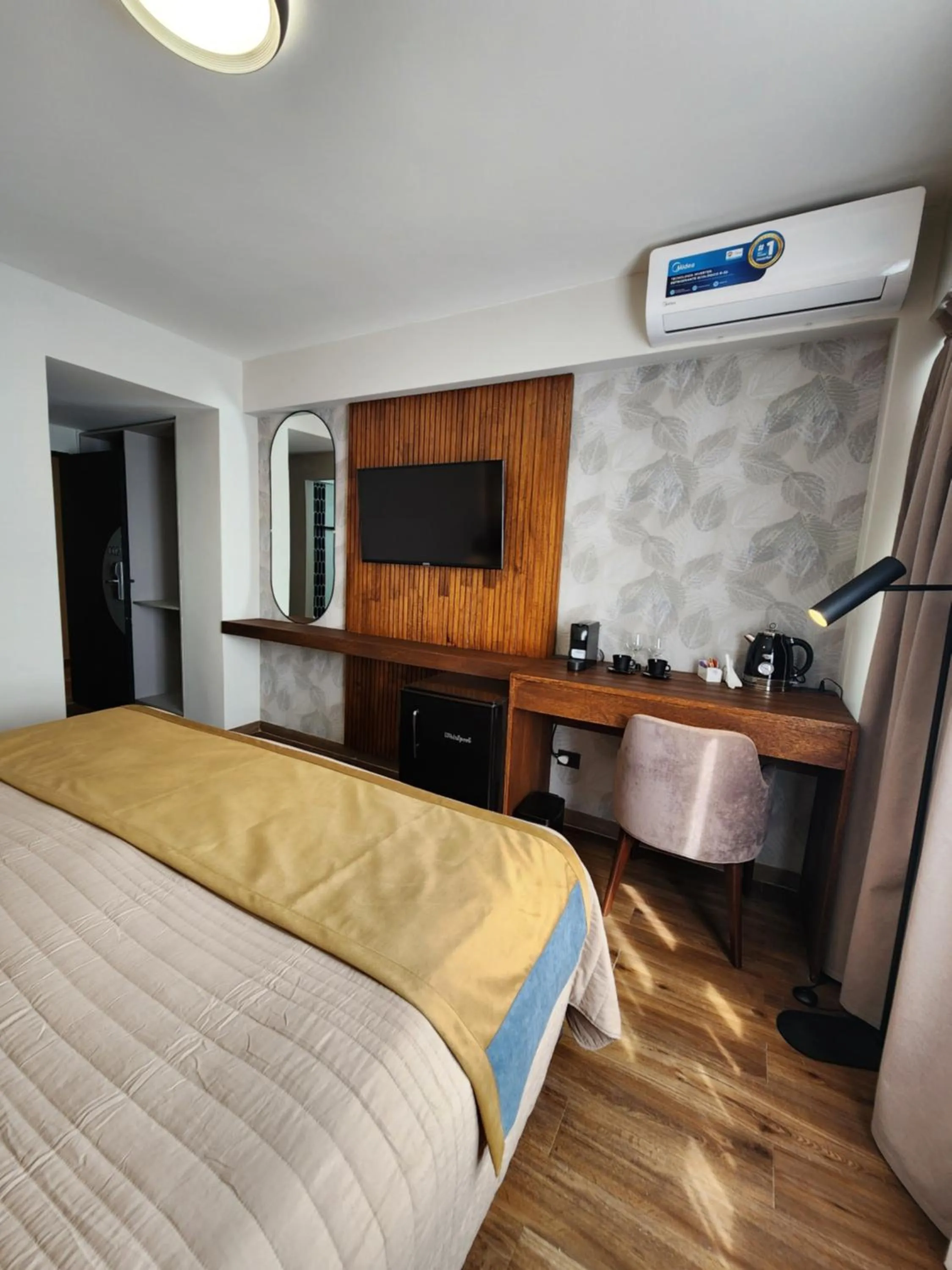 Bed in Hotel Continental