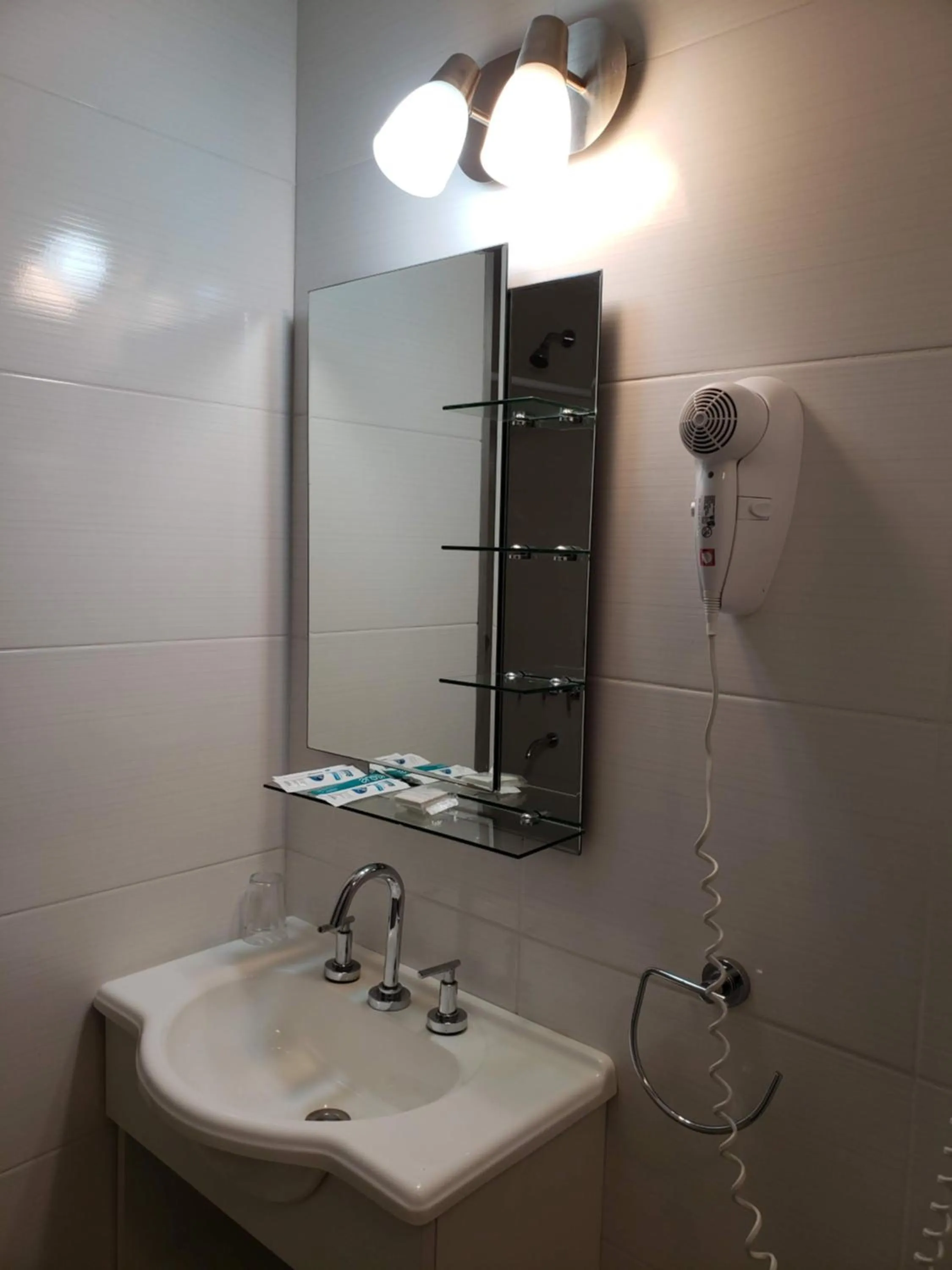 Bathroom in Hotel Continental