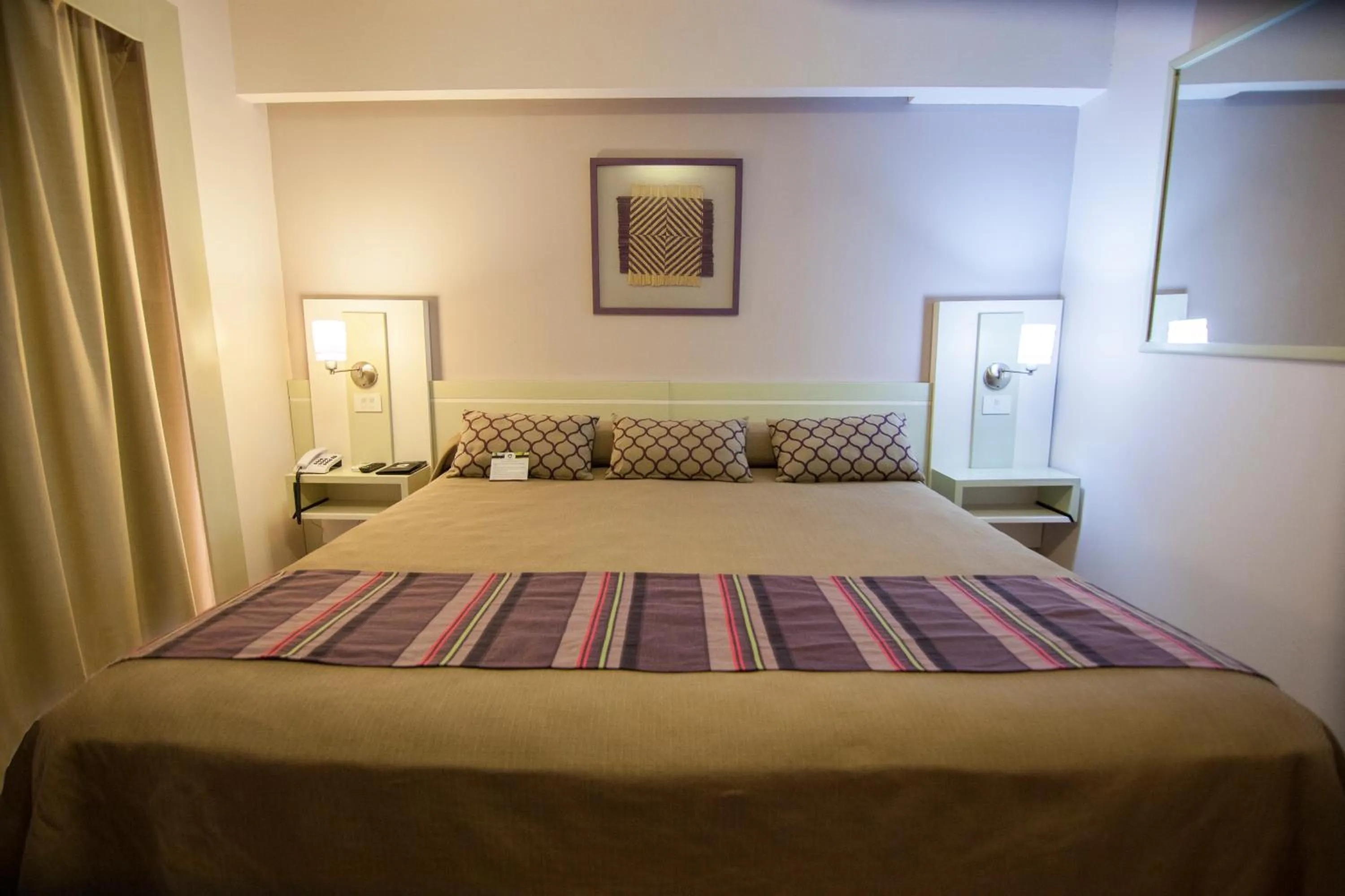 City view, Bed in Hotel Continental