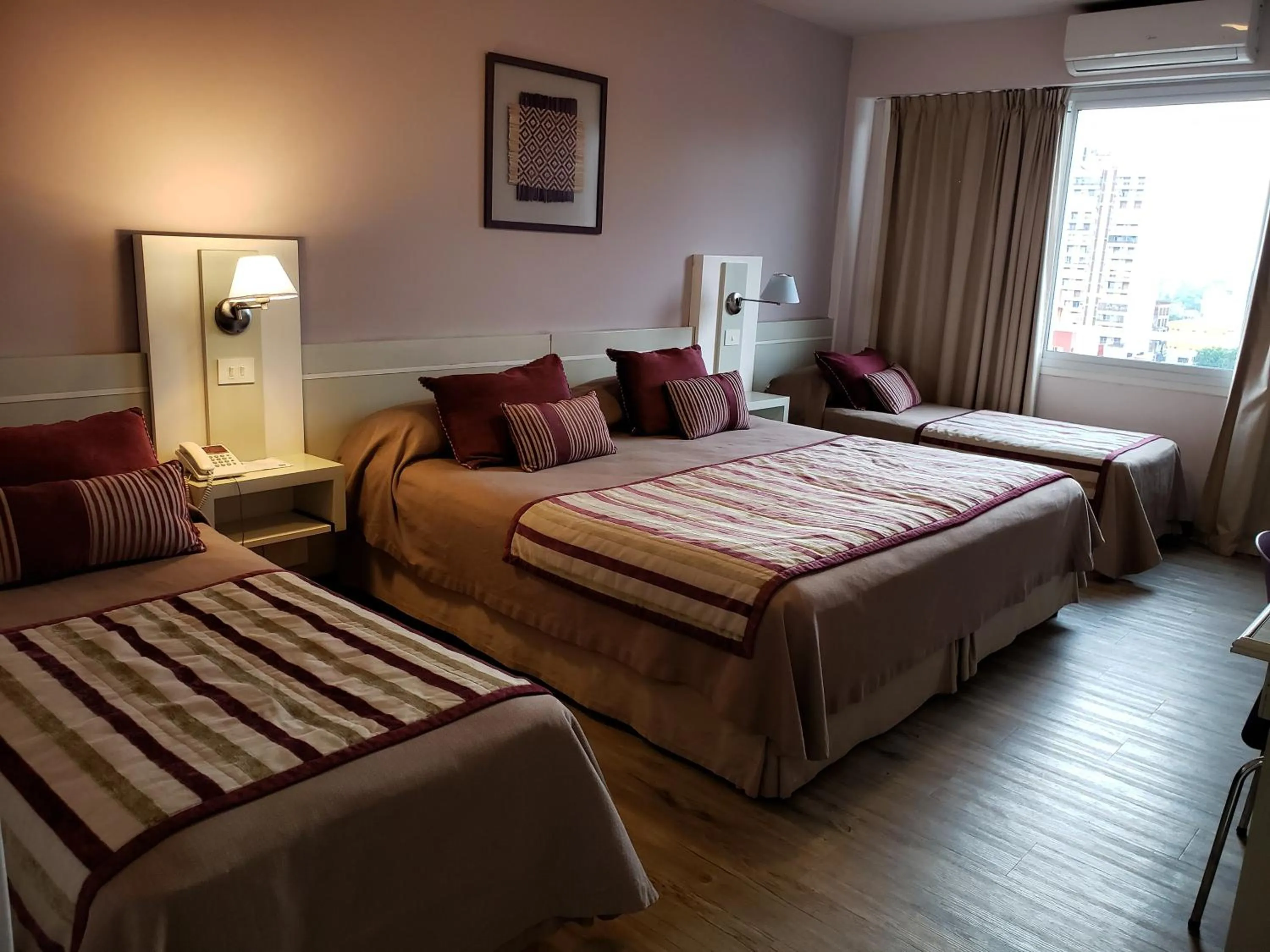 Photo of the whole room, Bed in Hotel Continental