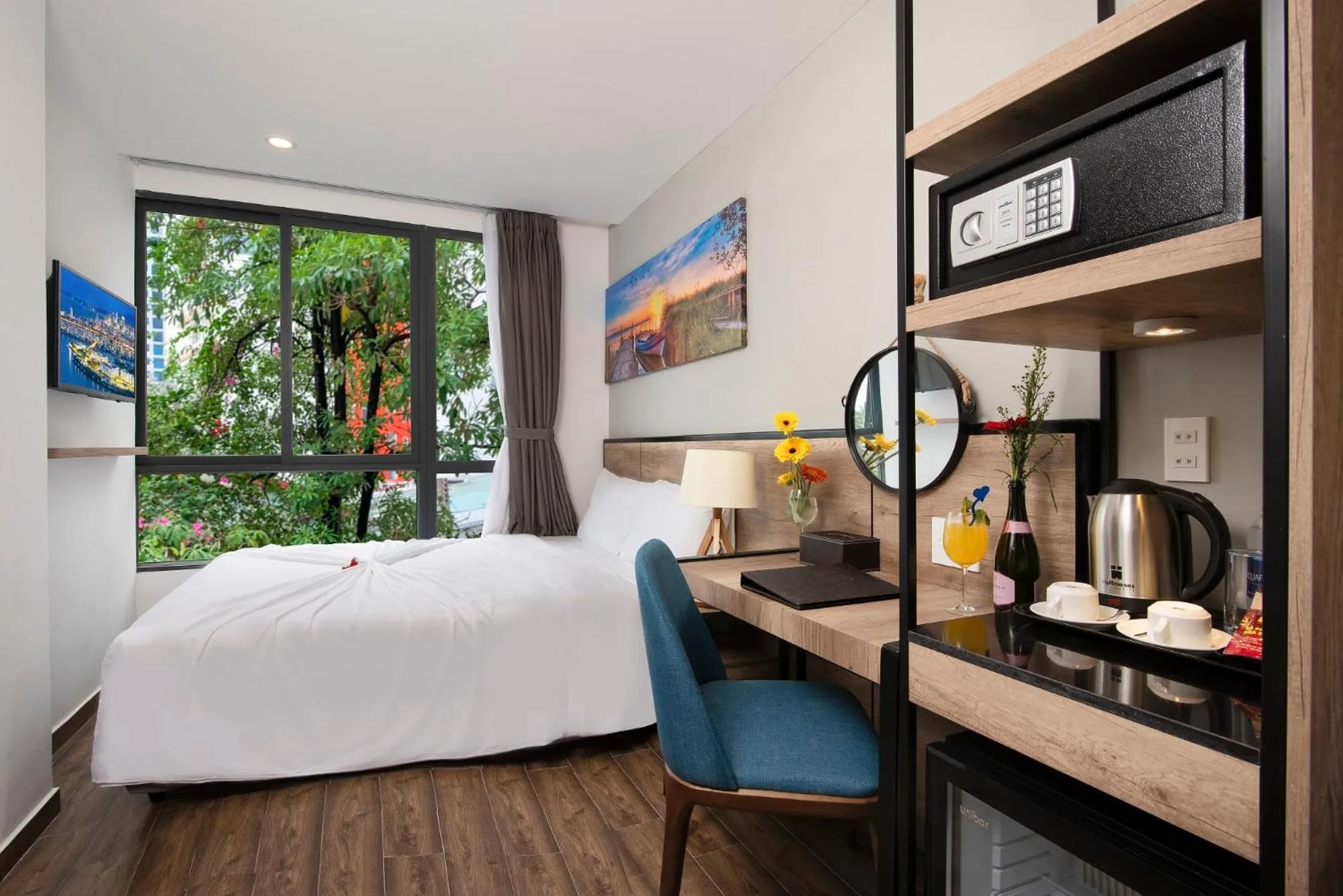 Bed in TITAN HOTEL - Formerly known as Golden Lotus Central Hotel