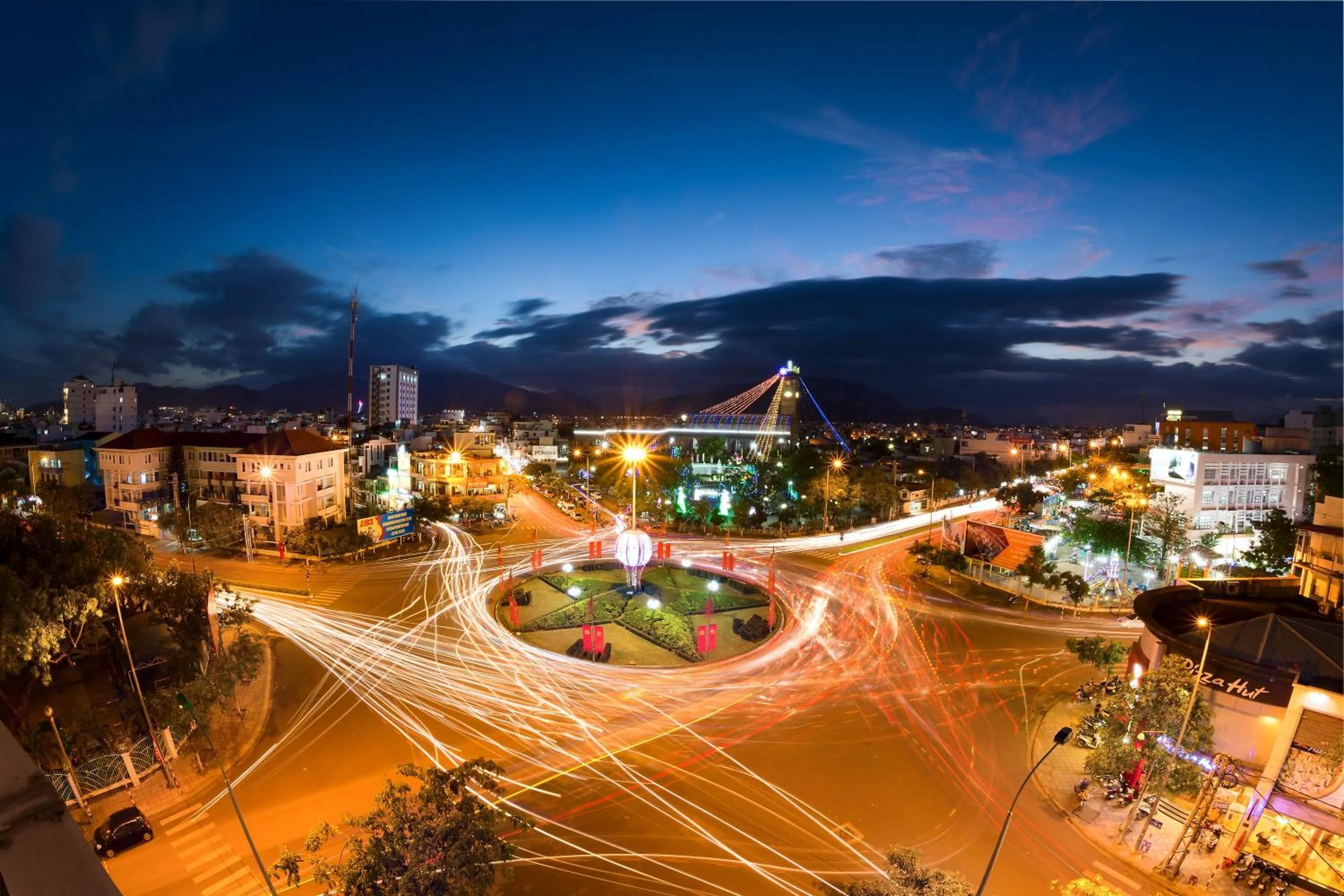 TITAN HOTEL - Formerly known as Golden Lotus Central Hotel
