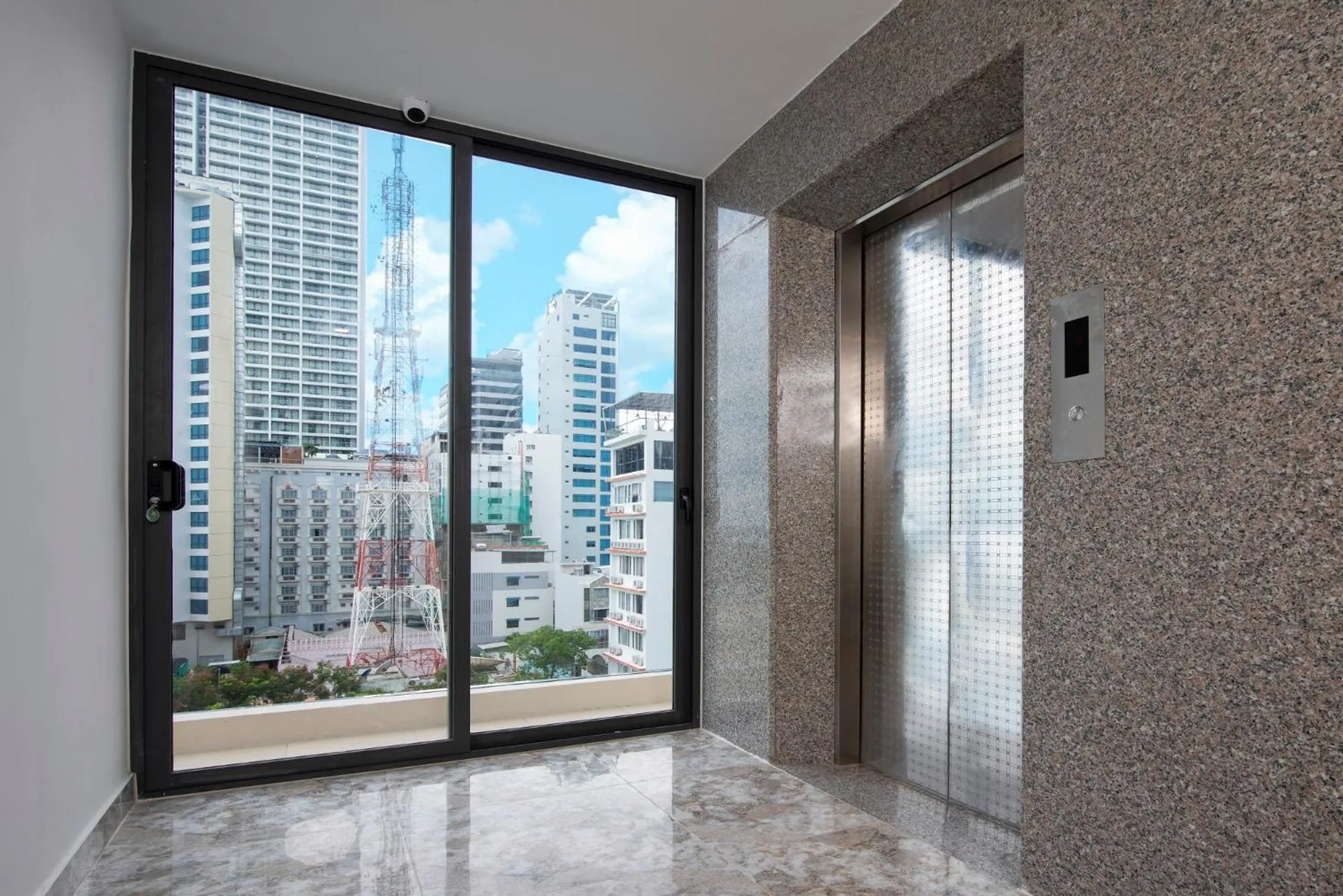 TITAN HOTEL - Formerly known as Golden Lotus Central Hotel