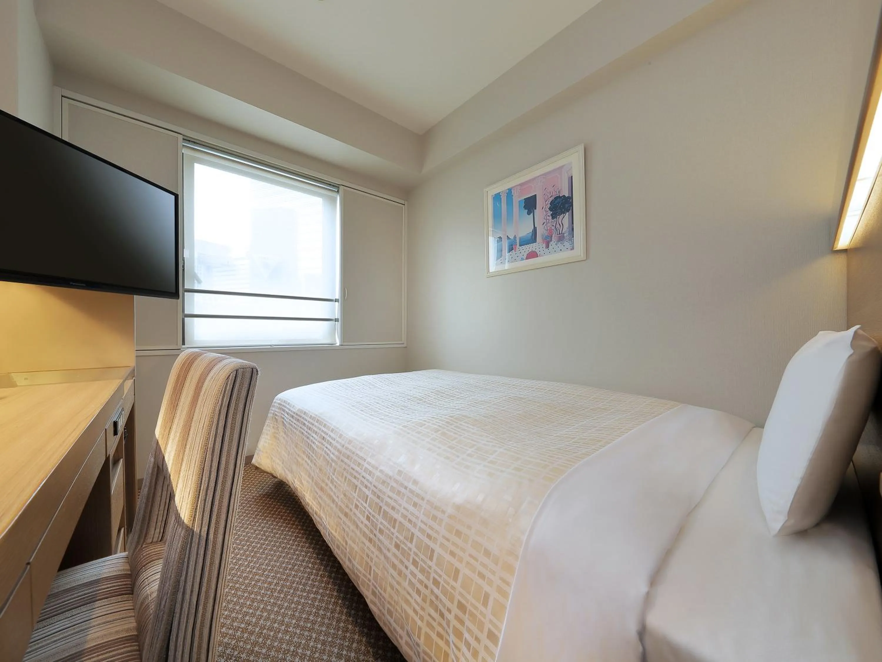 Photo of the whole room, Bed in Keio Presso Inn Otemachi