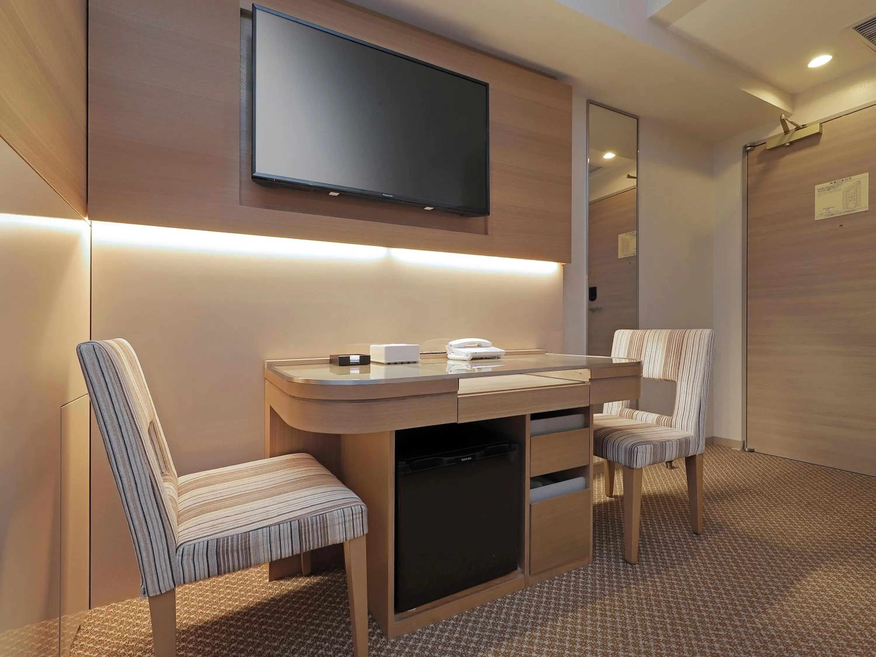 Photo of the whole room in Keio Presso Inn Otemachi